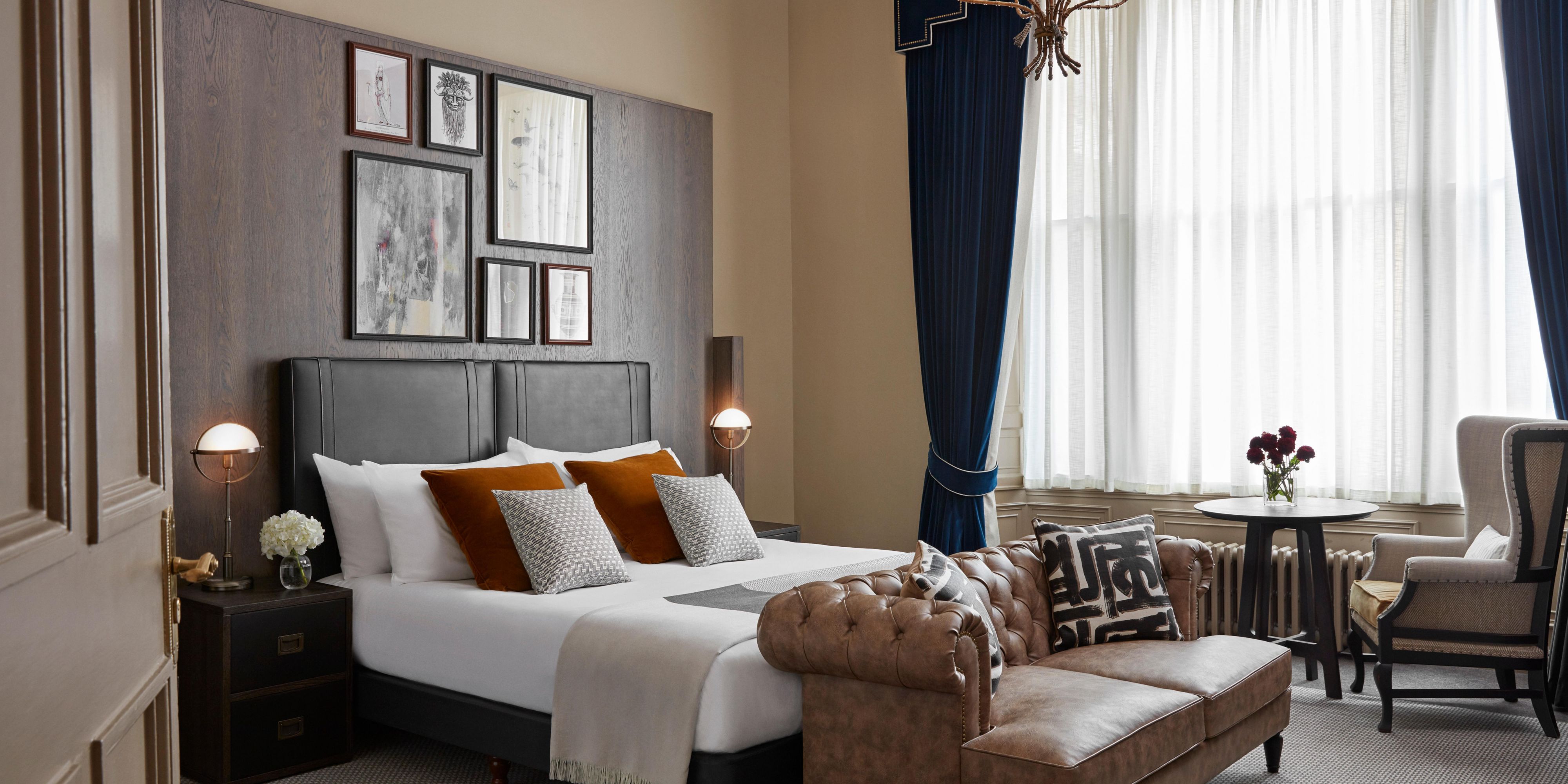 Elevate your Edinburgh adventure by staying in one of our signature suites at Kimpton Charlotte Square. Immerse yourself in rich design, curated local art, and fresh blooms, with thoughtful extras like a complimentary minibar and a Nespresso machine at your fingertips. It’s the perfect retreat for relaxation and indulgence in the heart of New Town.