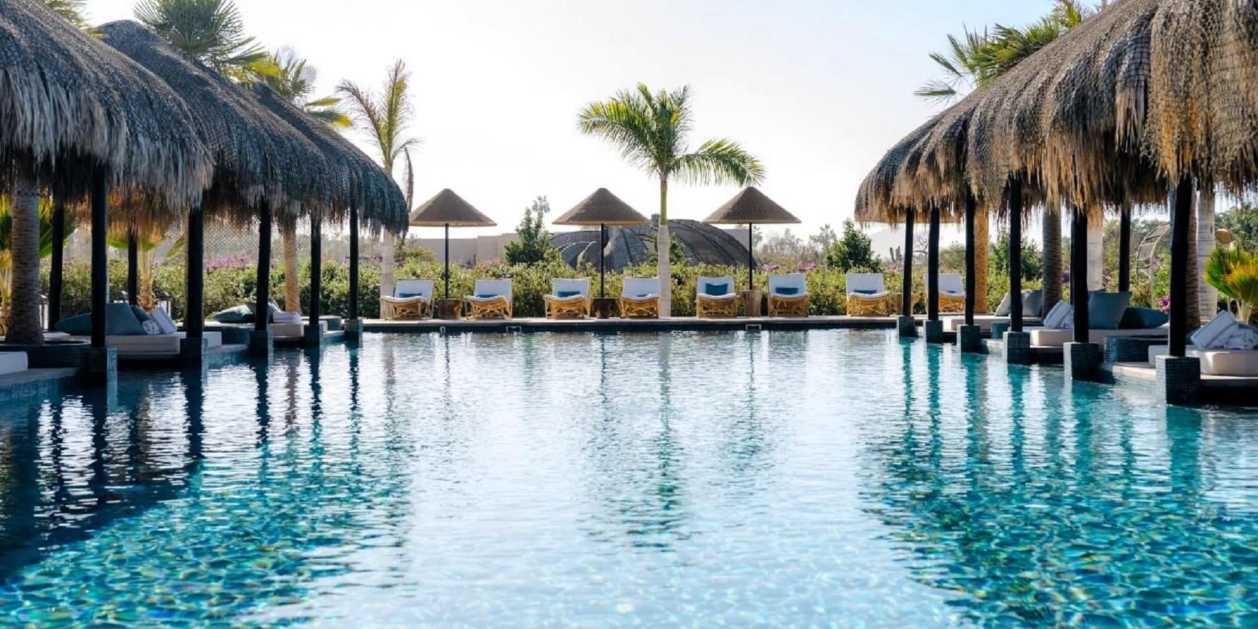 A 25-meter semi-Olympic pool, perfect for relaxation and leisurely