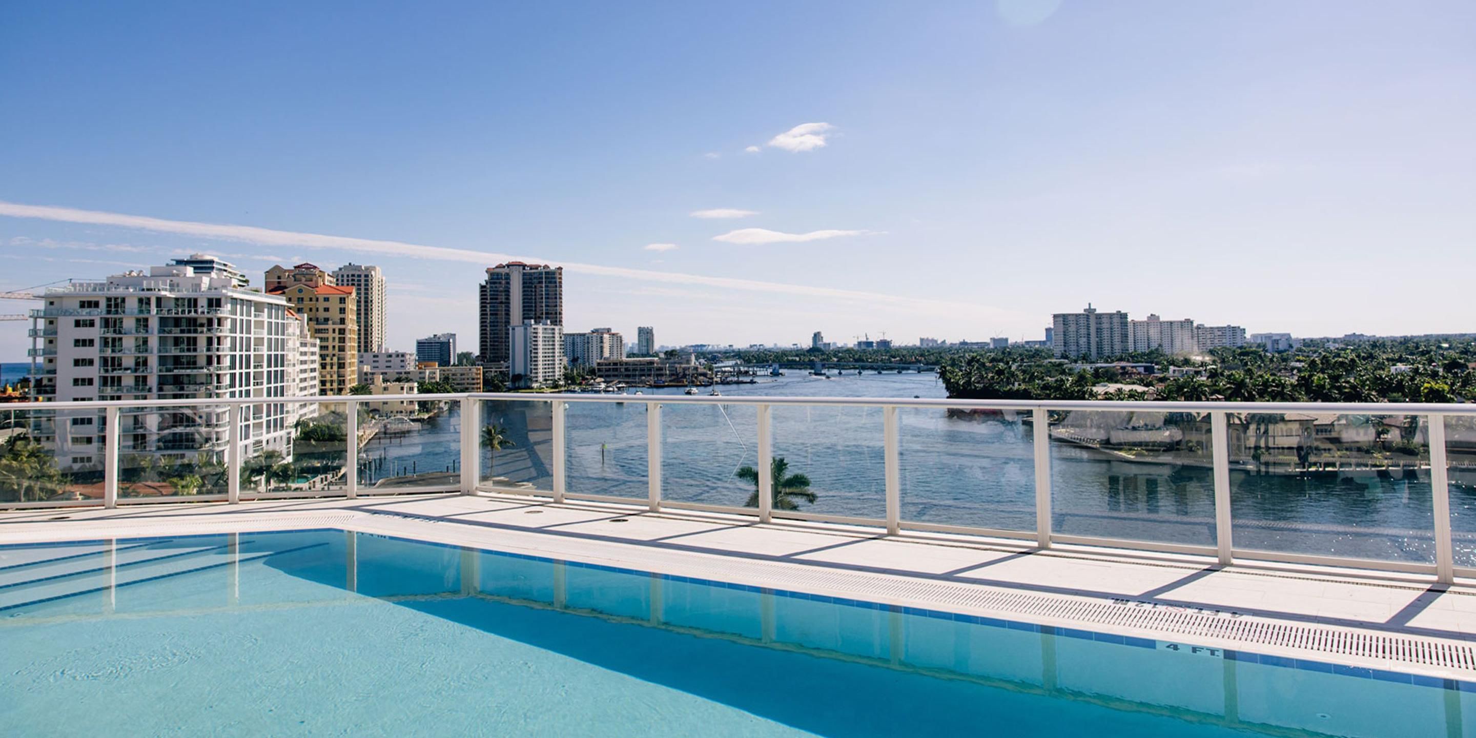 When it's time to celebrate, there is no better place to do so than at the Kimpton Shorebreak Fort Lauderdale's rooftop event space. Whether you're hosting a corporate lunch, birthday celebration, bridal shower, or baby shower, you and your guests will be treated to stunning beach views and the glistening Atlantic Ocean.