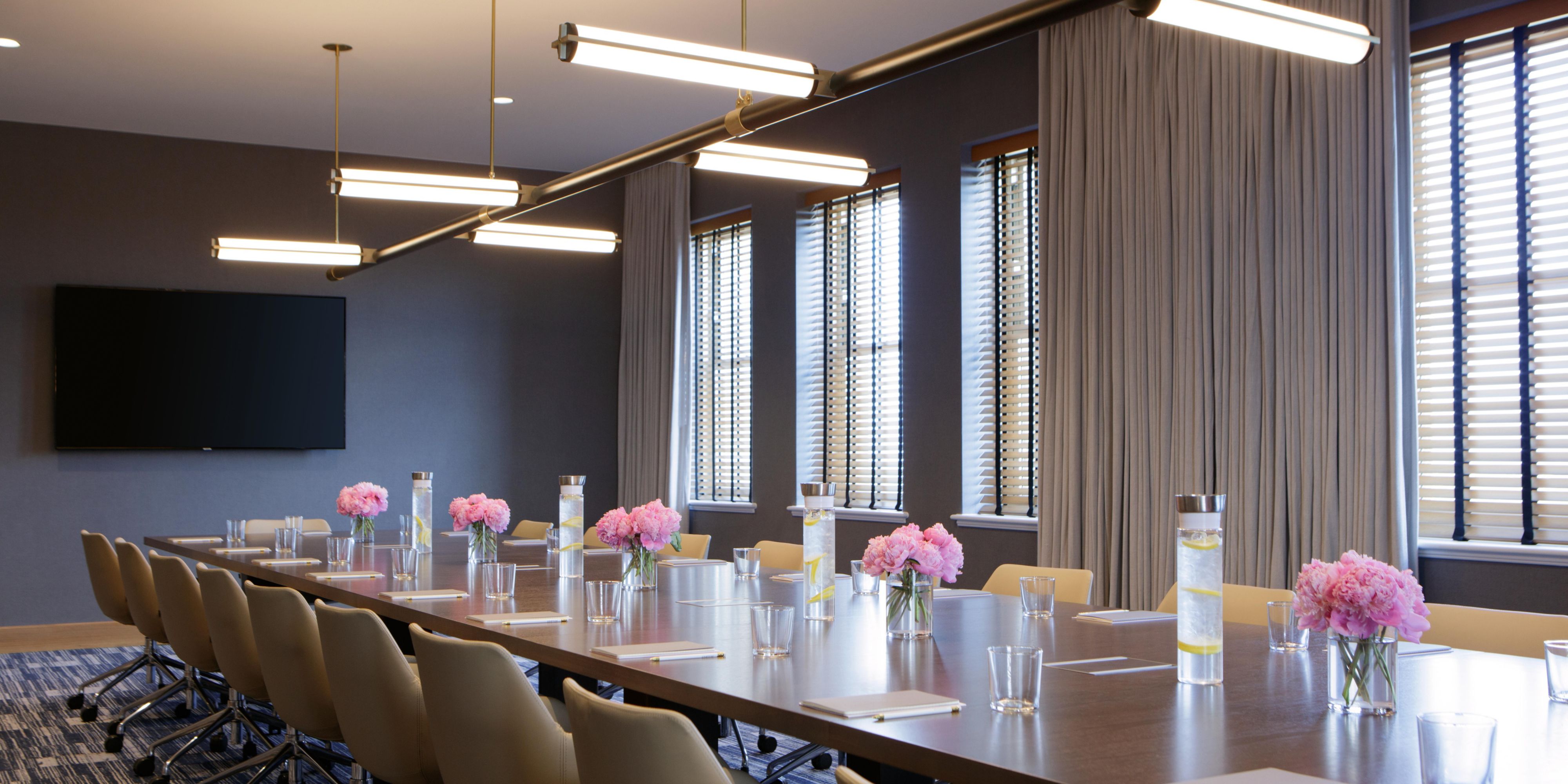 Whether you’re hosting a stately board meeting or a blow-out bash, there’s a just-right event space to suit your unique needs. With sophisticated furnishings and gorgeous natural light, our rooms are sure to elevate any affair.