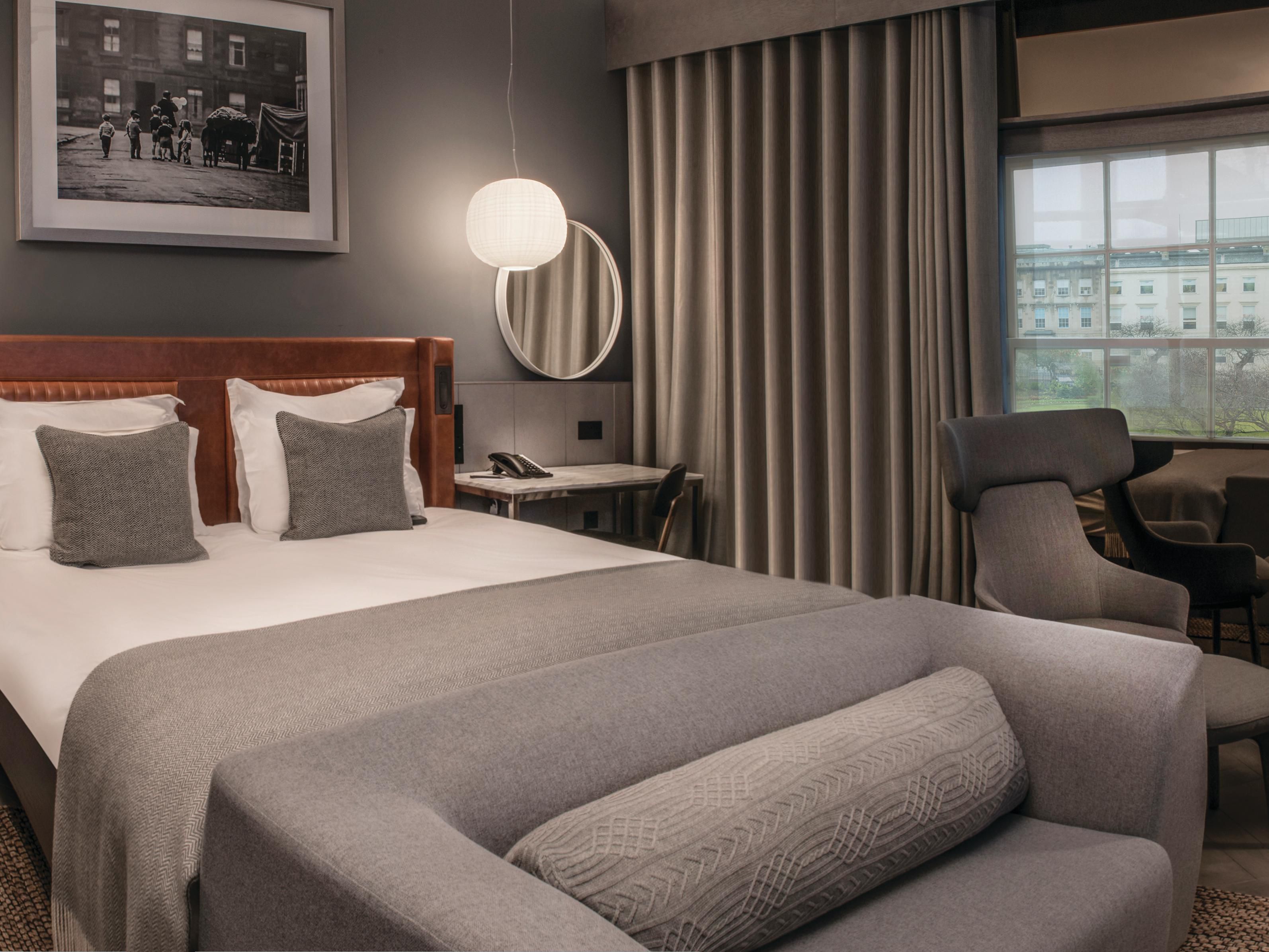 Accessible king garden view room