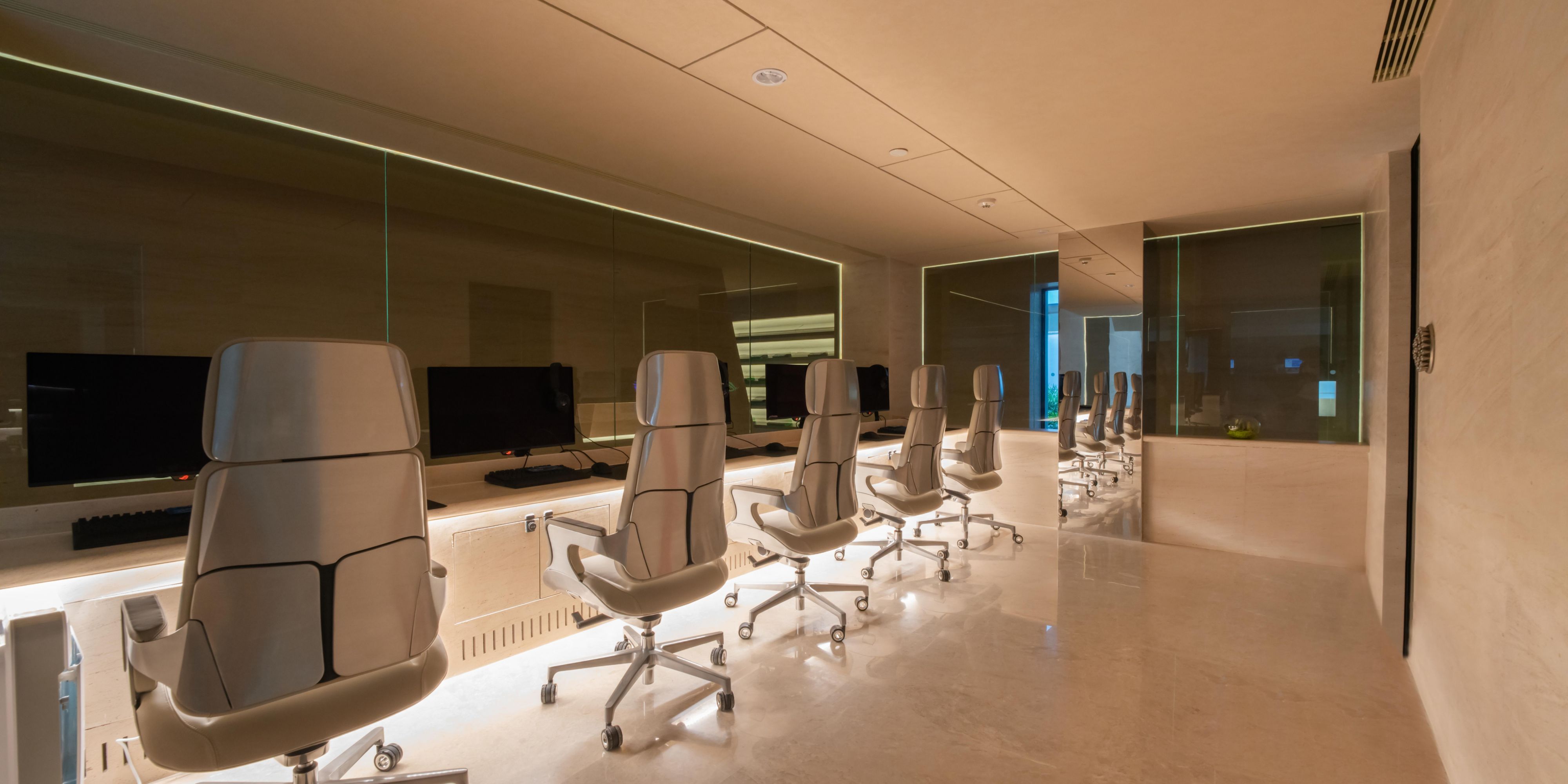 ENCOUNTERS · Social Connections, Embracing Passion
The hotel thoughtfully provides several active-life offerings. This includes a professional E-Sports Center, an Infinity Pool, lazy river, a Kid’s Club, Games Chamber and other various leisure and social amenities.