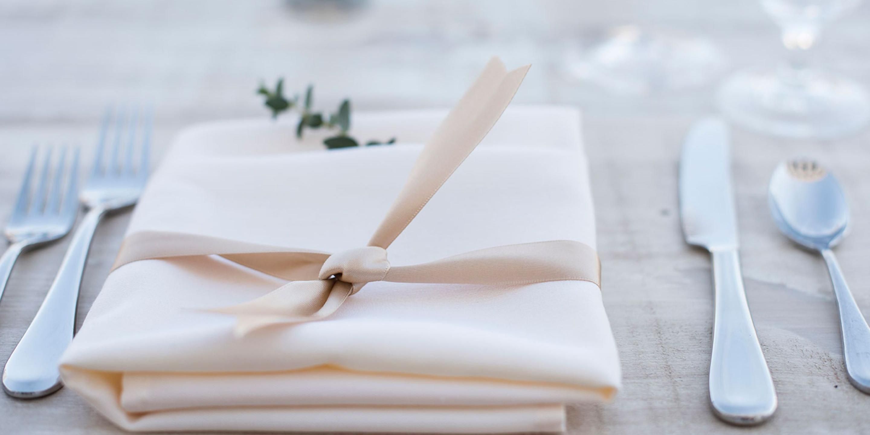 After the thrill of answering ‘Yes,’ the next big decision is ‘where?’ Let us be your wedding stress-busters by hosting all of your pre- and post-wedding events under one chic roof at our stylish boutique hotel ideally situated in a beautiful enclave near Beverly Hills.