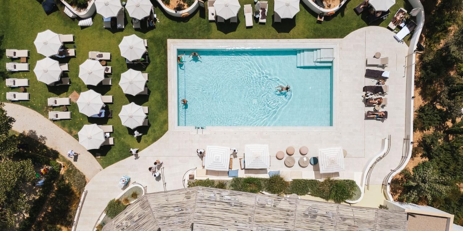 The perfect space to recline and dine - to savour casual Mallorca bites and to sip classic cocktails while sanctuary life gently passes by around you.