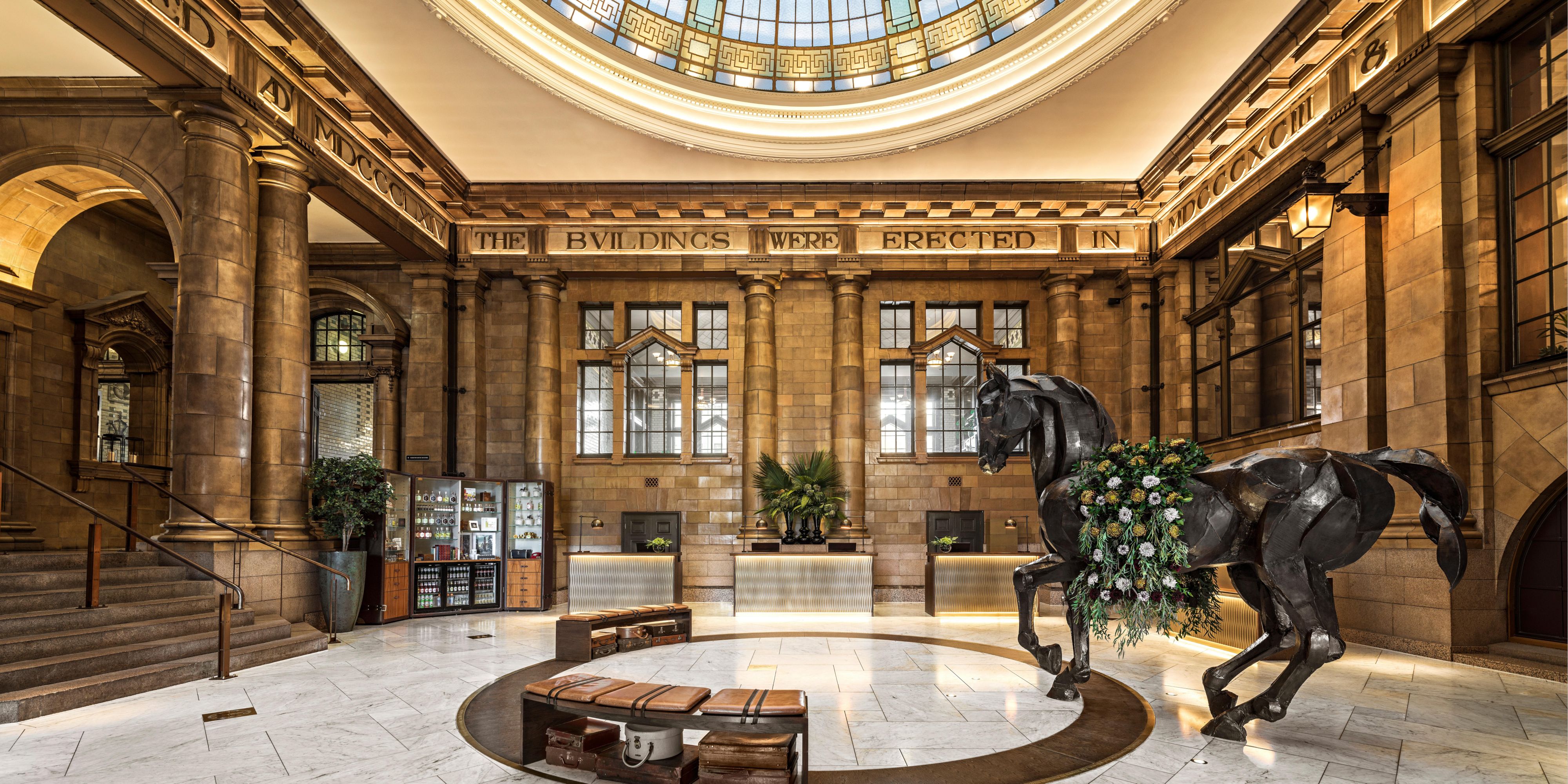 $hotelInfo.mediaDetails.welcomePhotos.primaryPhoto.caption}