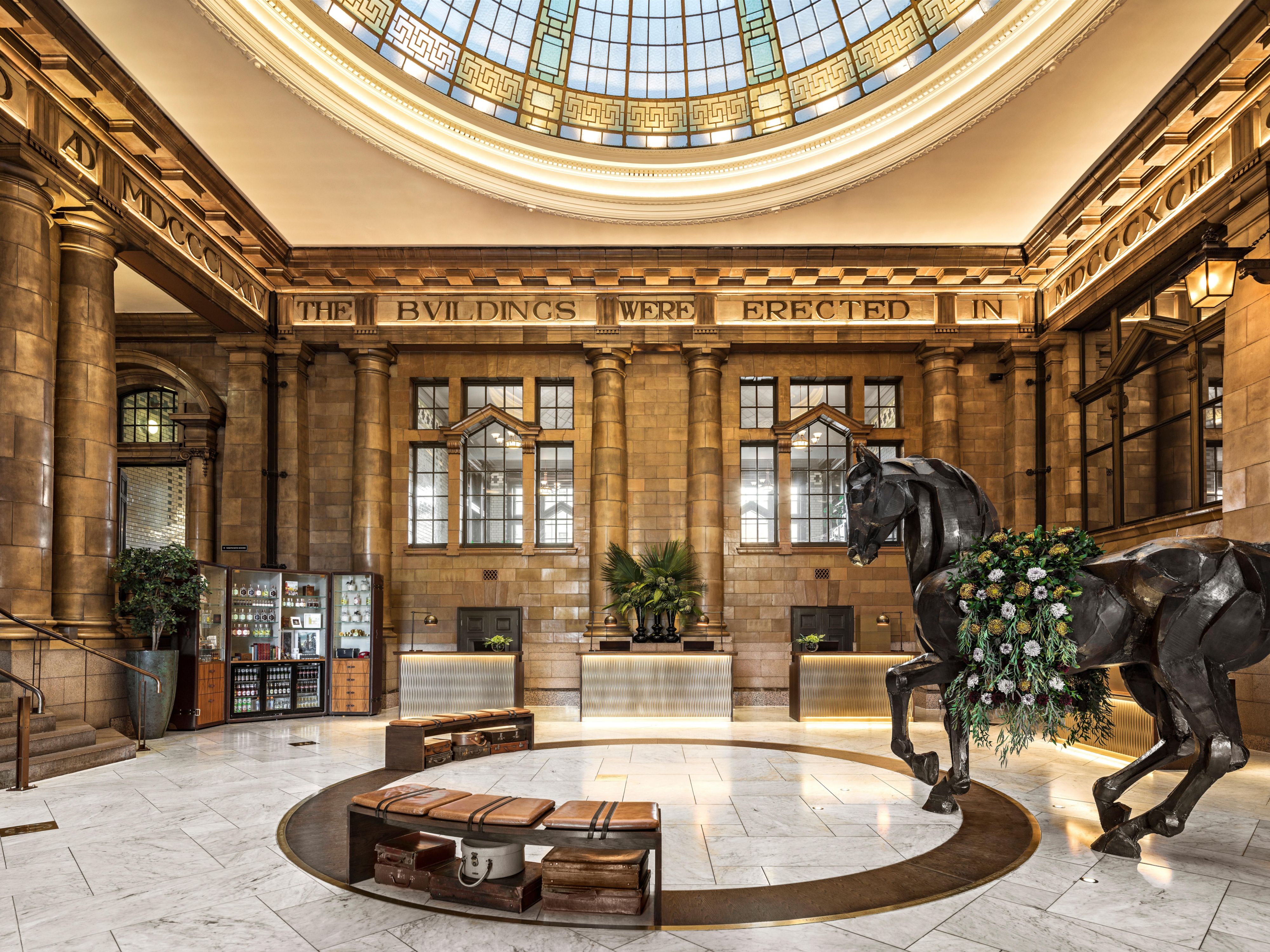 Hotel lobby of Kimpton Clocktower Hotel 