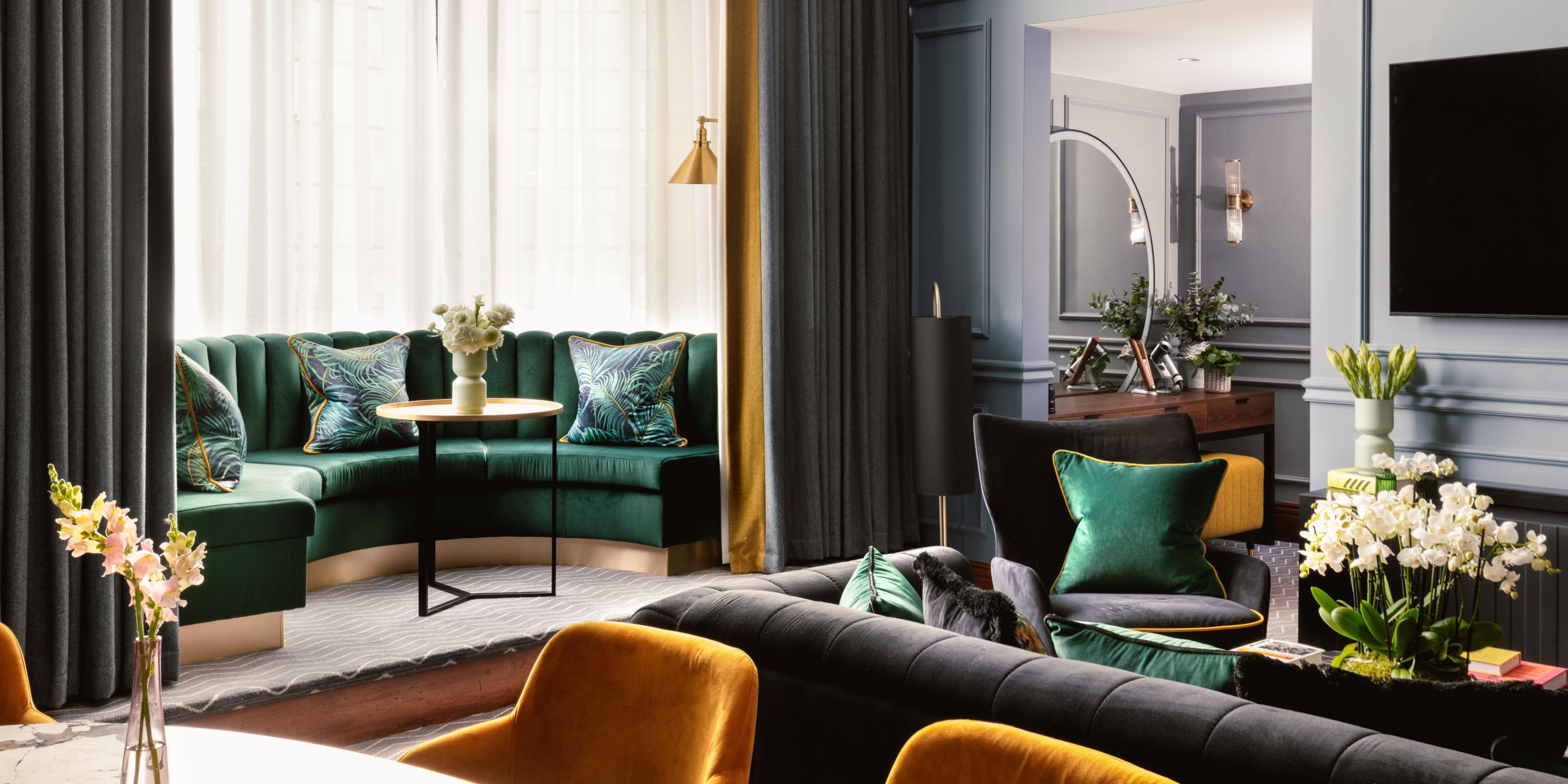 Stay a little longer in one of our stunning suites or premium rooms with our latest member-only offer. The longer you stay, the more free nights you get!
Stay 3 nights, pay for only 2.
Stay 6 nights, pay for only 4.