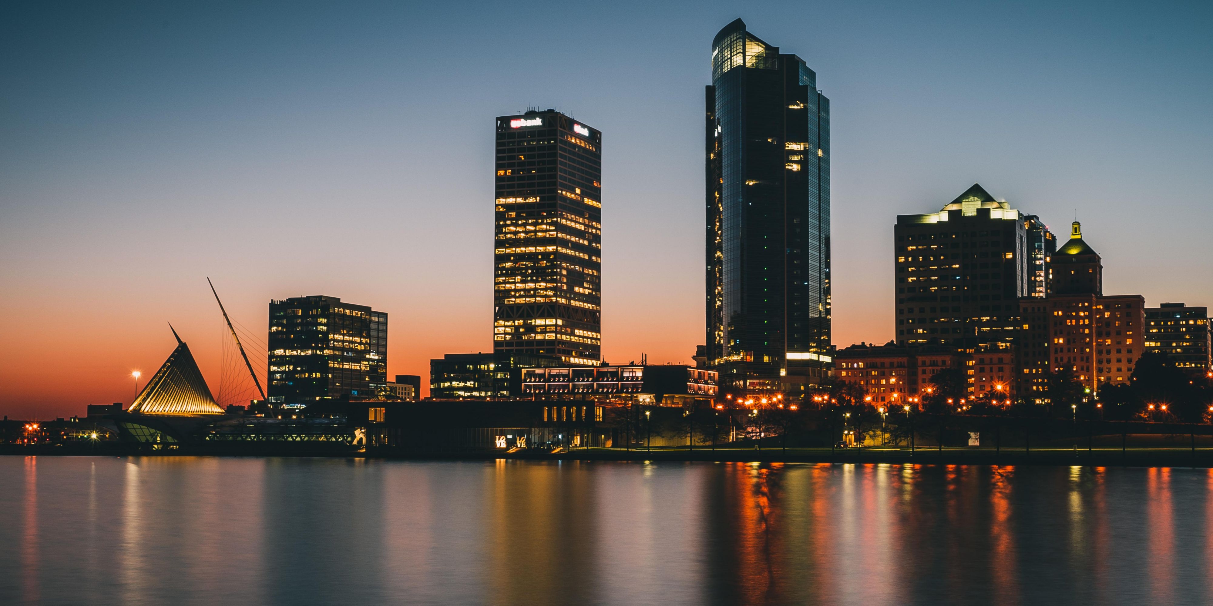 Known for its artistic influence, the Historic Third Ward houses more than 20 galleries and art studios, the Milwaukee Institute of Art & Design, and one very important art-rich hotel: Kimpton Journeyman Hotel, of course!