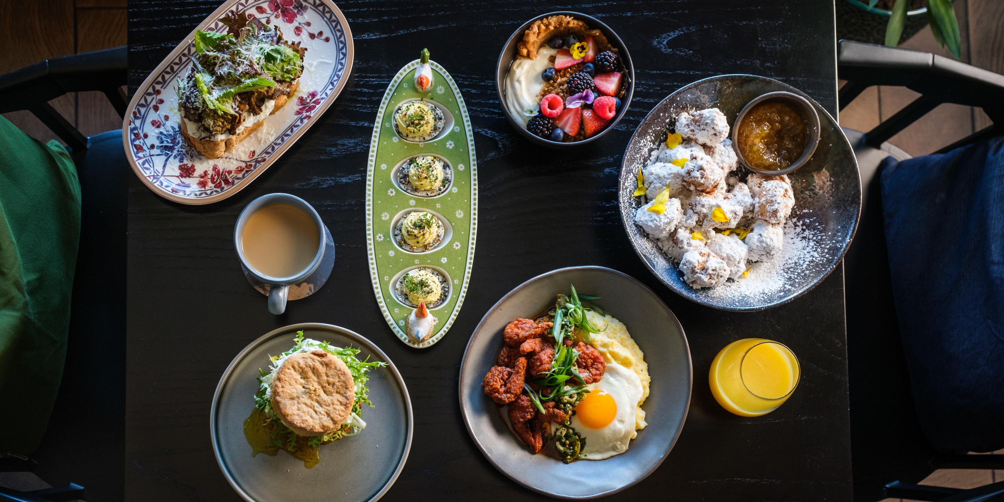 Hardworking men of the early 1900s wore collarless Henley shirts in defiance of the era’s plain, rigid wardrobe. A century later, the Henley pays tribute to their rational rebellion by bringing sociable Southern dining and impeccably crafted cocktails to Midtown Nashville.