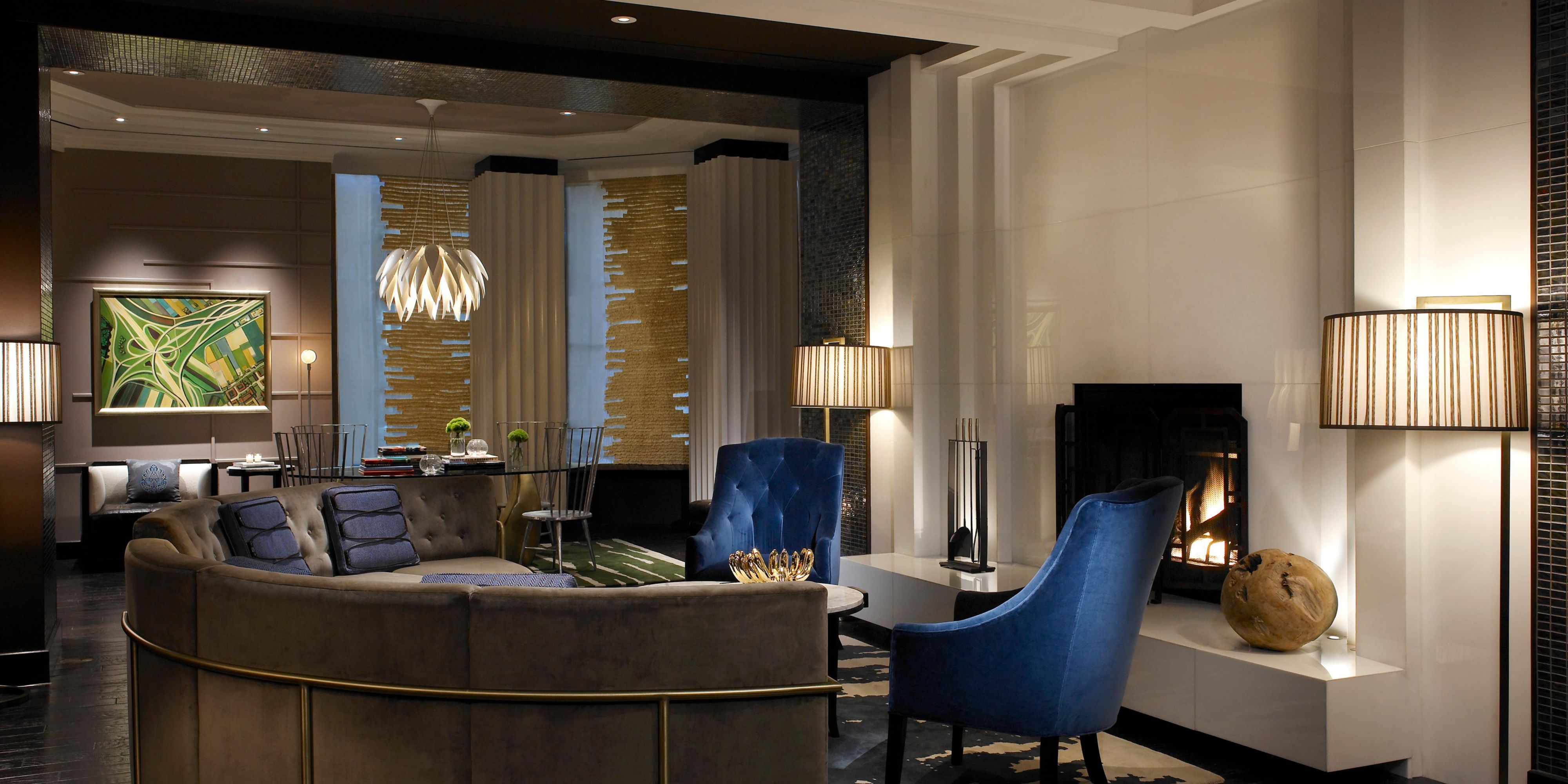 $hotelInfo.mediaDetails.welcomePhotos.primaryPhoto.caption}