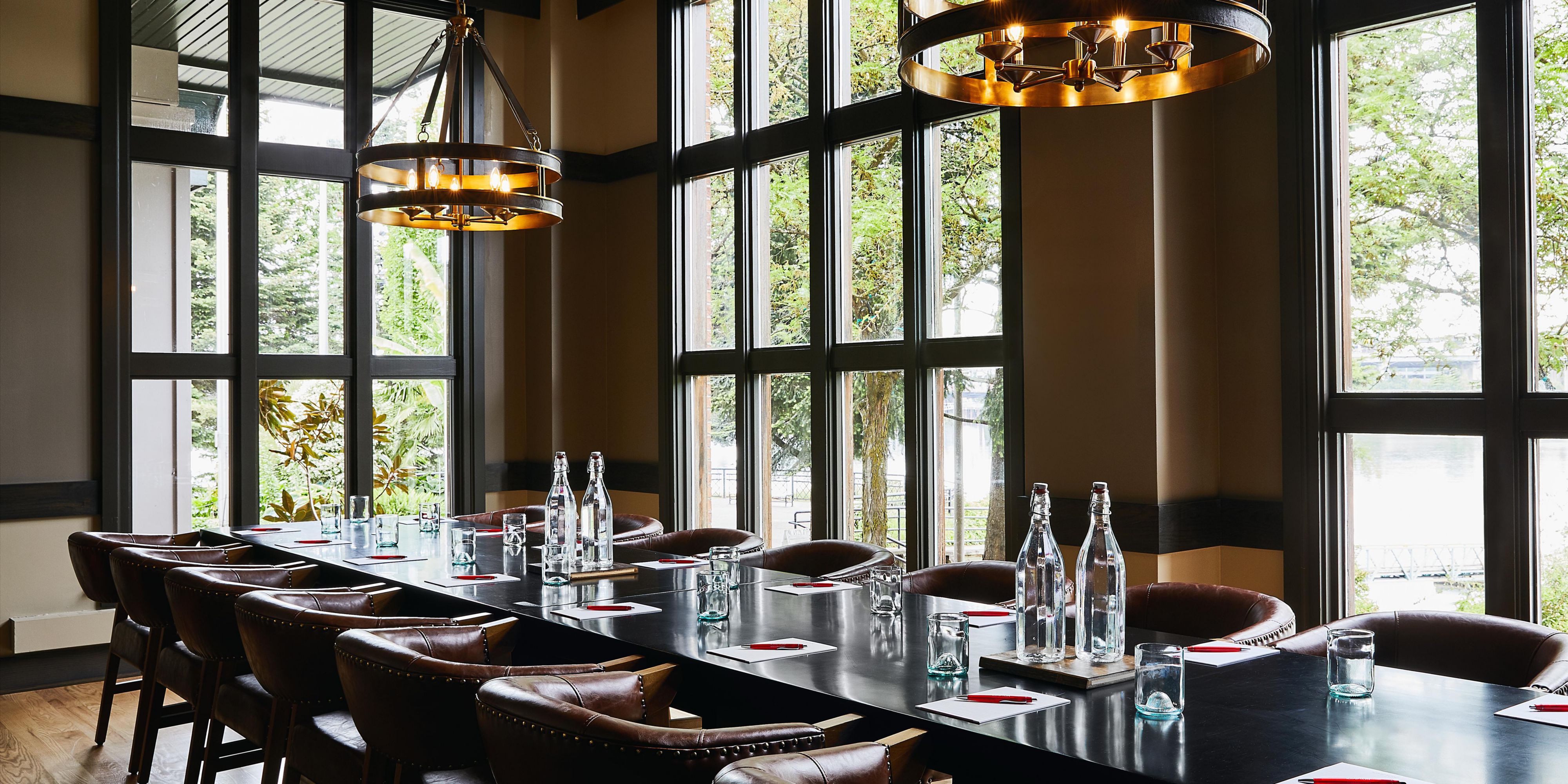 WIth river views from every angle, King Tide is an ideal place to host a memorable Portland private event. With a 12-18-seat private dining room, the spacious main salon and an idyllic outdoor patio, King Tide can accommodate groups of all sizes for business lunches, wedding receptions, anniversary dinners and more.