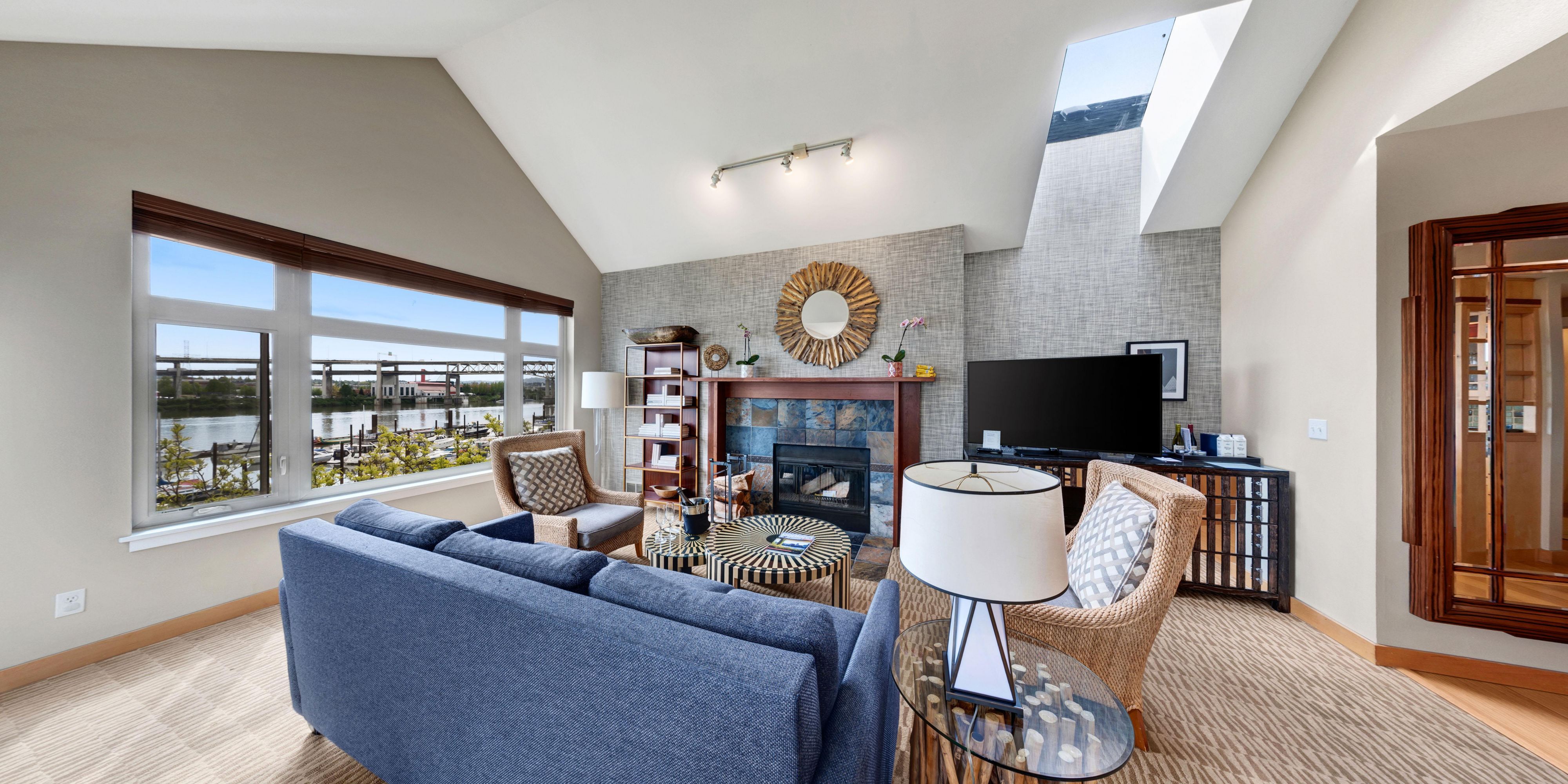 $hotelInfo.mediaDetails.welcomePhotos.primaryPhoto.caption}