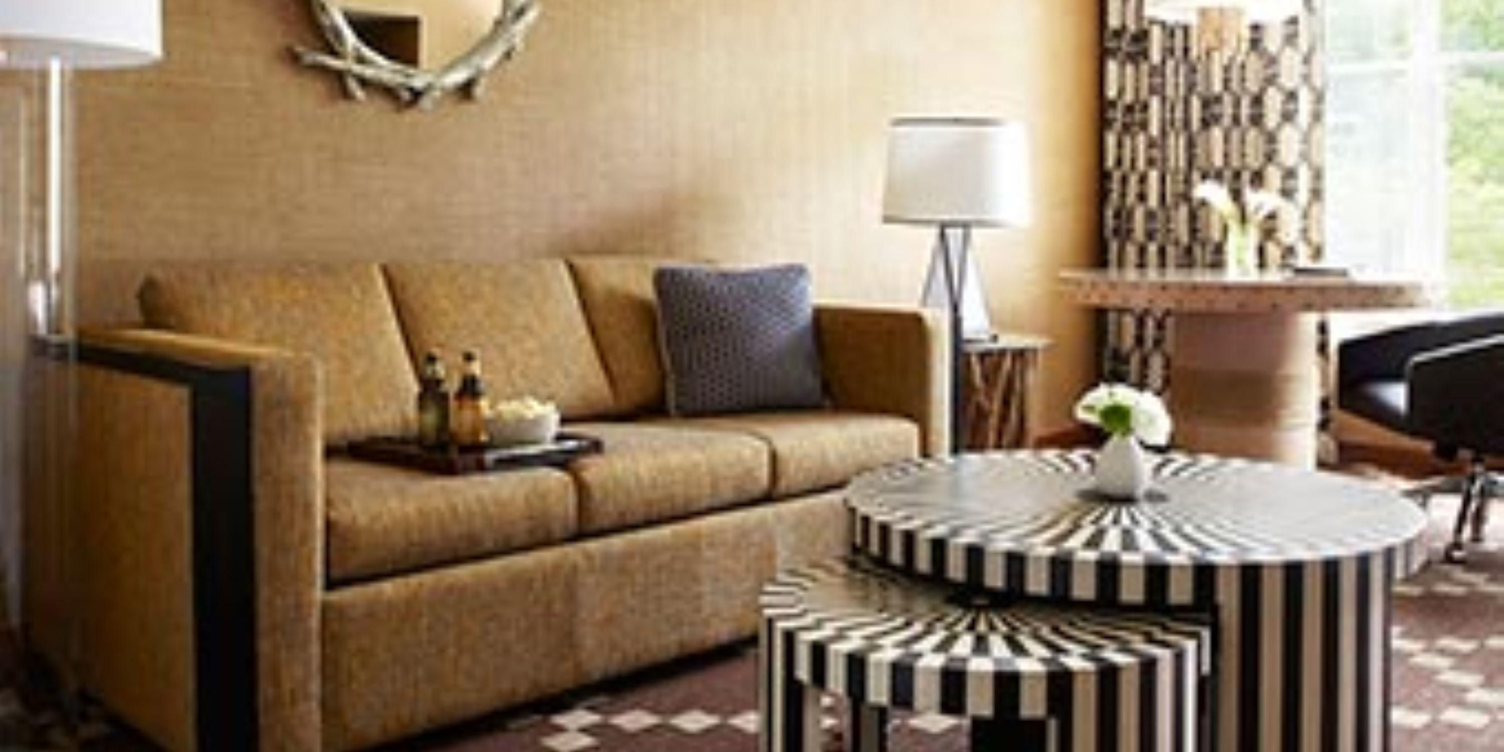 Spoil yourself (or a loved one) rotten by booking one of our lavish suites , where the amenities are top-notch and the ambiance a perfect 10. Jetted tubs, fully-equipped kitchens and wood-burning fireplaces that will make you want to stay forever.