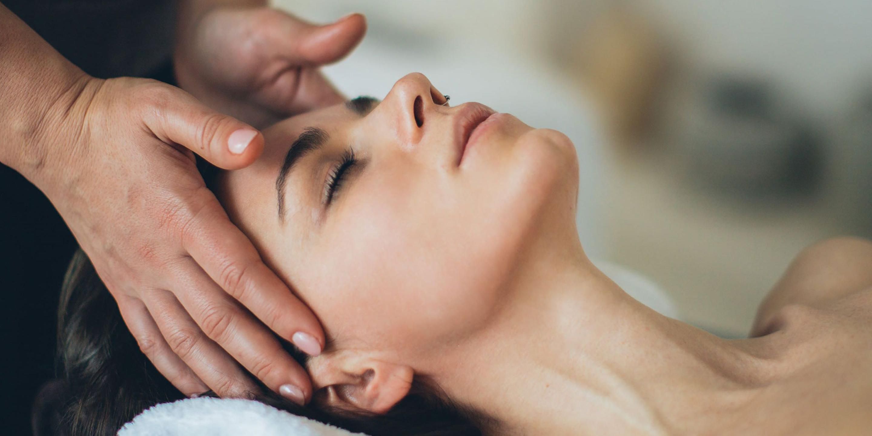 The Kimpton Sawyer Hotel takes relaxation and pampering to a whole new level by partnering with Trü Encompass Beauty, Sacramento's premier salon and spa. Trü offers elevated hair, spa and beauty services. All services can be done in-room at Kimpton Sawyer for a $35 travel fee and may be available outside regular business hours.