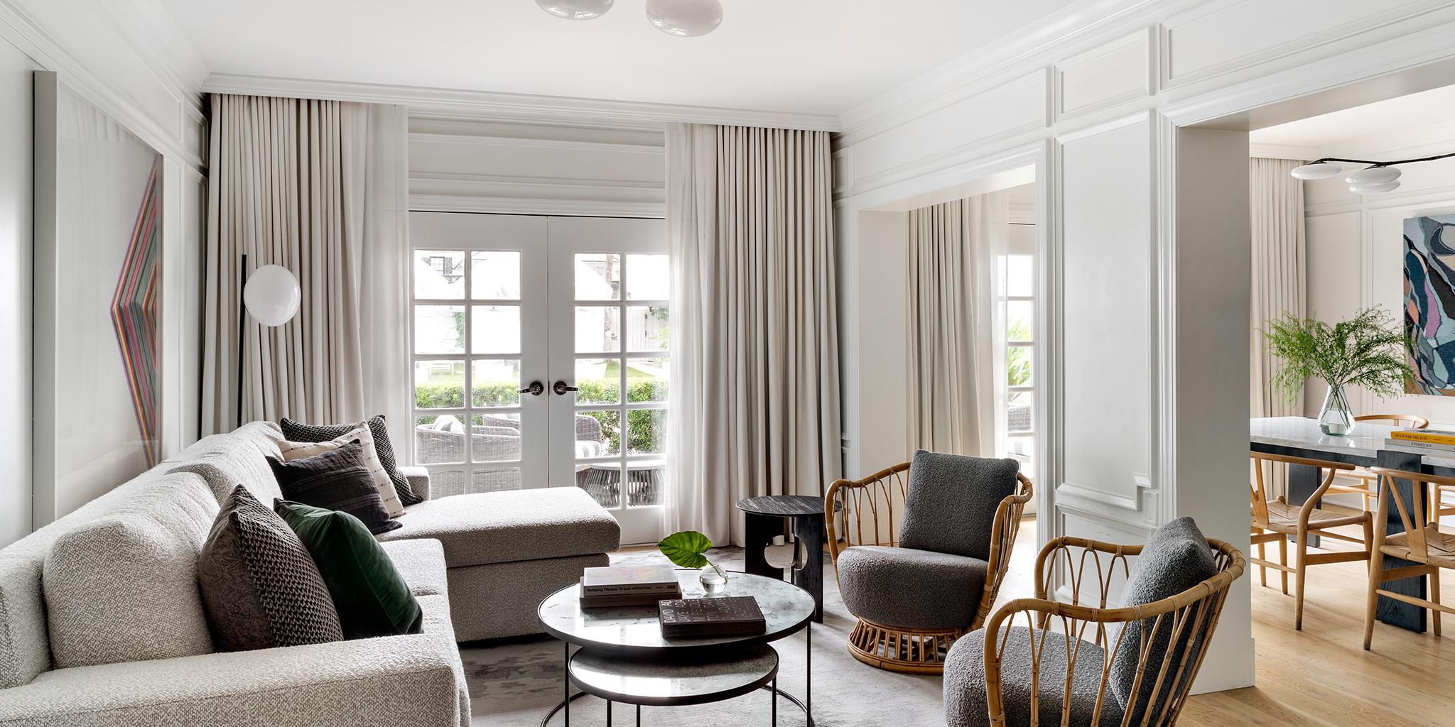 If a little extravagance is good for the soul, our Savannah hotel suites will knock your soul's socks off. Featuring the same glamorous furnishings as our guest rooms, The Kimpton Brice Hotel's 26 suites spice things up with a separate living room, sleeper sofa, a soaking tub in select suites, European shower and views of tree-shaded Emmet Park.