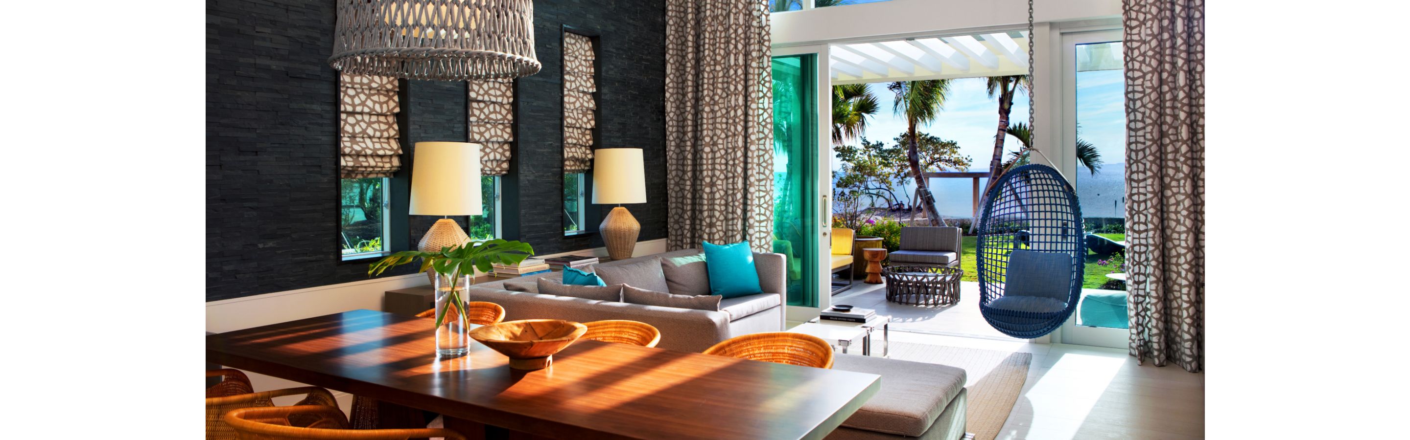 大开曼岛的别墅拥有色彩缤纷的装饰，可一览壮丽的海景