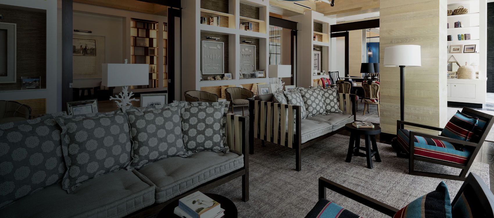 酒店客房景观，带休息区 