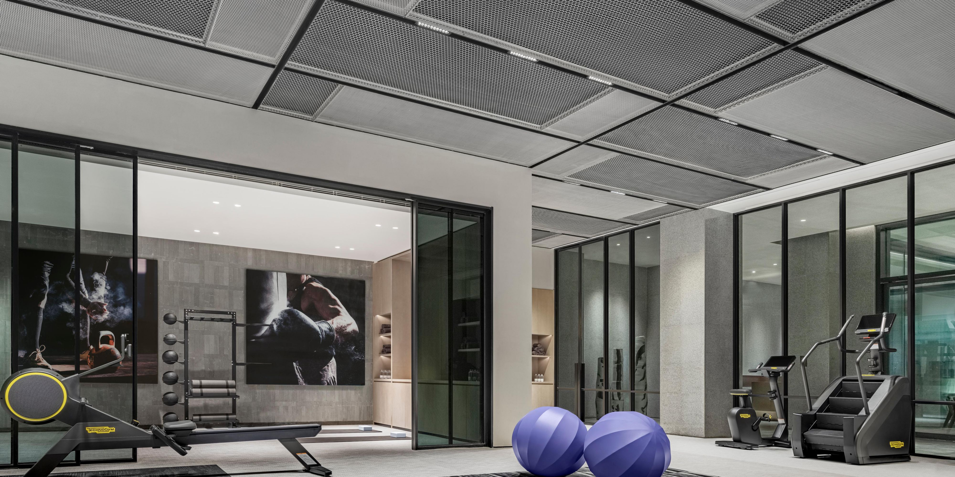 24小时运营健身中心