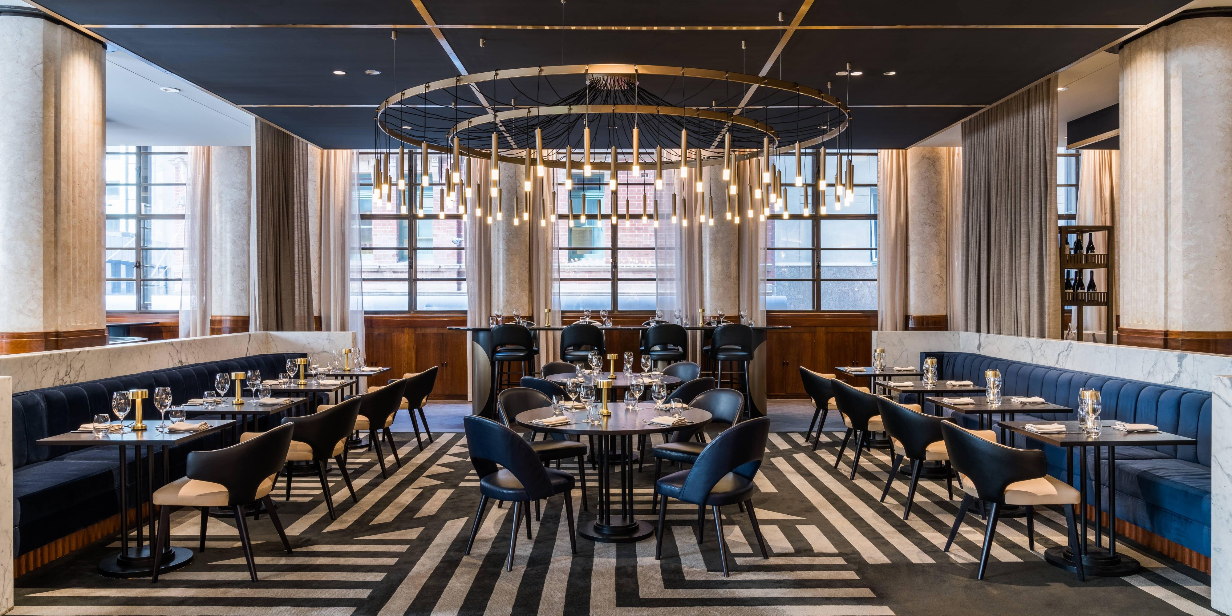 With acclaimed three-goblet-awarded Australian chef, Luke Mangan, at the reins, Luke's Kitchen is the jewel in the crown of the stunning Kimpton Margot Hotel lobby. 

Sink into contemporary glamour, with a dining experience that shapeshifts as day turns to night in the heart of Sydney's CBD.