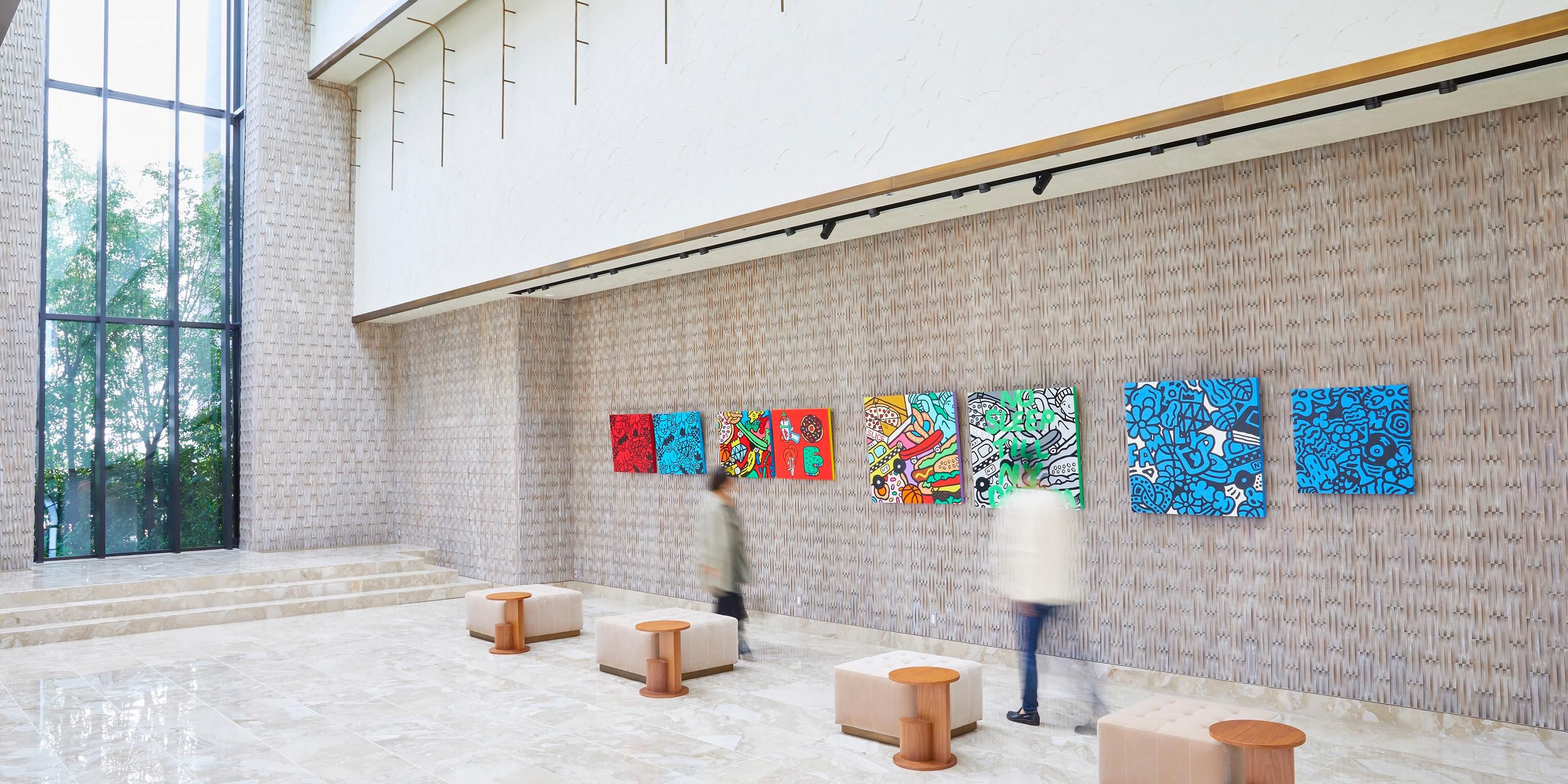 For a wedding day done your way, there’s so much to love at Kimpton Shinjuku Hotel: an art gallery that will take your breath away with its stunning glass and greenery, custom menus featuring the best of local ingredients, grand ballrooms that make a lasting impression, and a curator dedicated to bringing your vision to life.