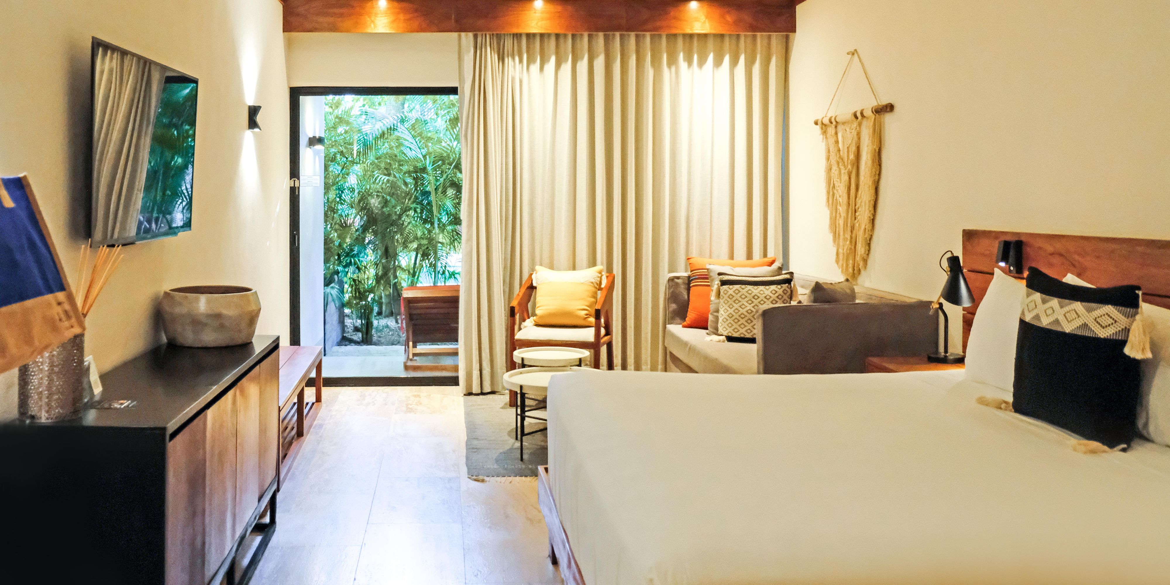 Enjoy an unforgettable stay in hotel suites in Tulum. Book 4 nights or more and receive an exclusive discount. Relax and unwind with top-notch amenities in the heart of Tulum. Book now!