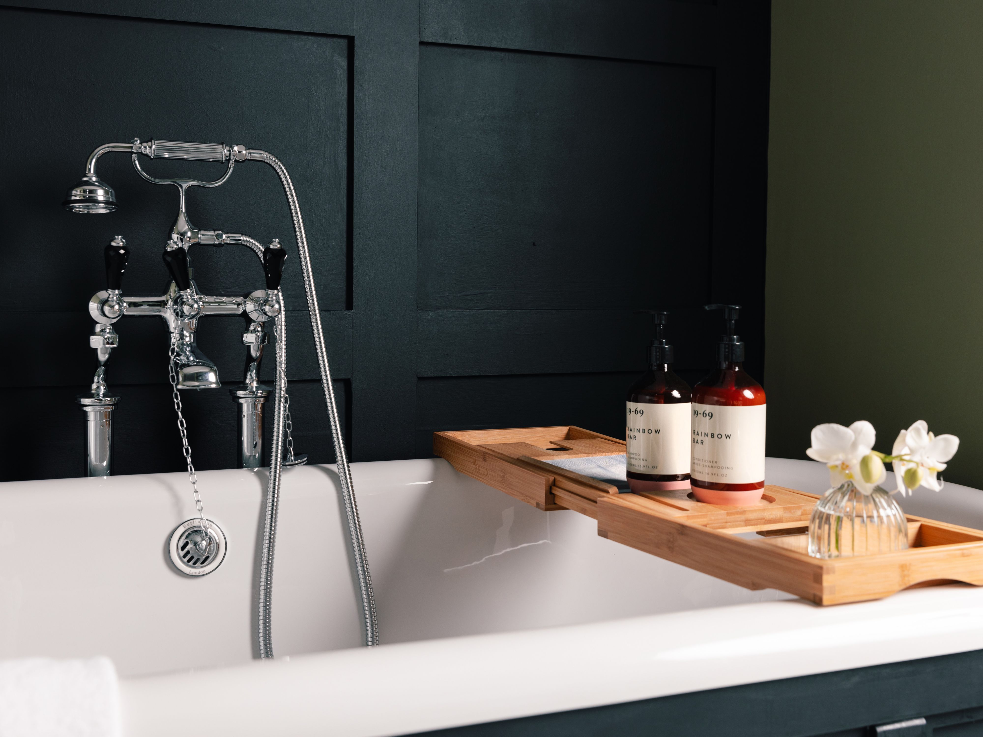 Bathtub in guest room