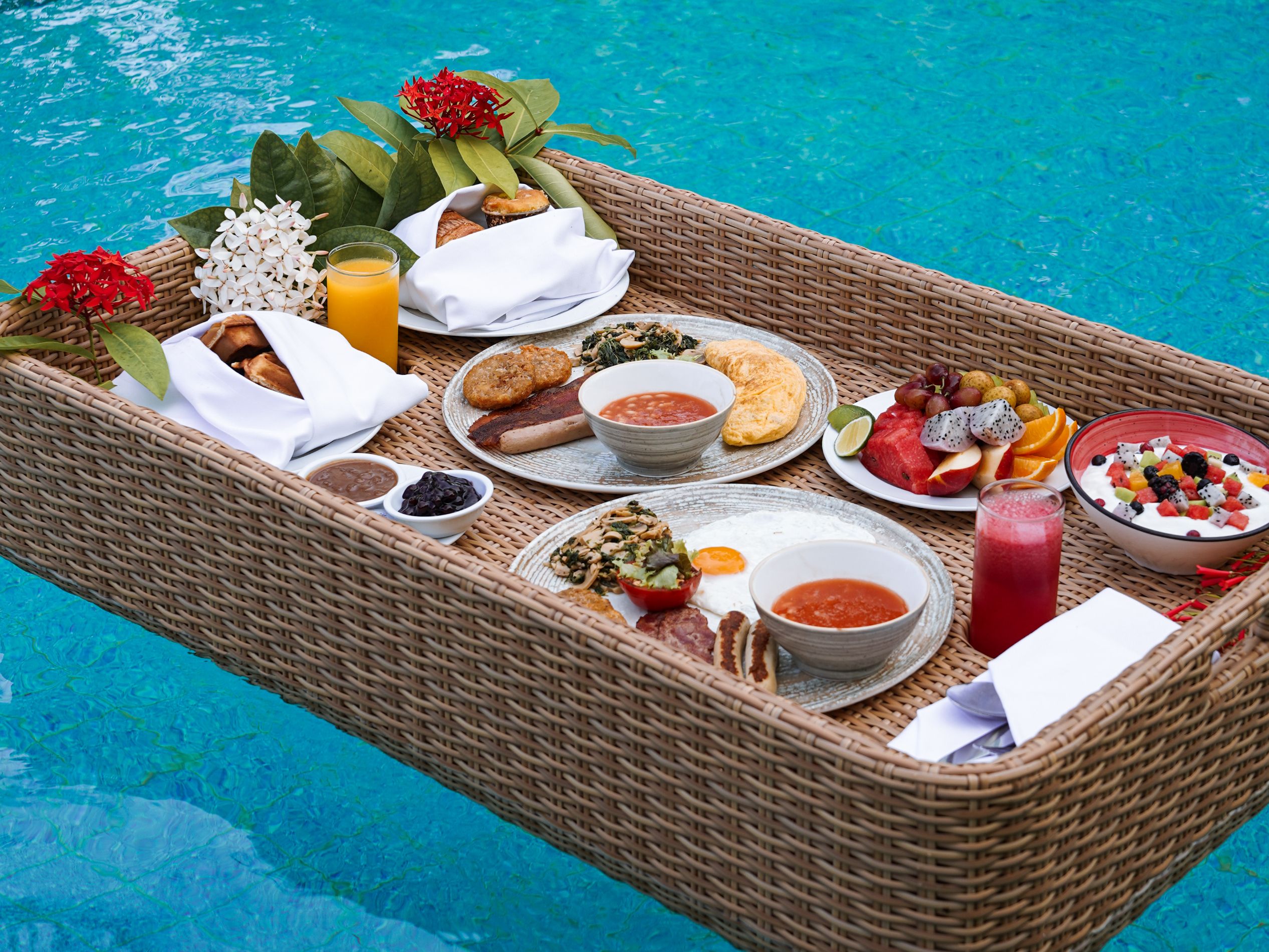 Floating breakfast in pool