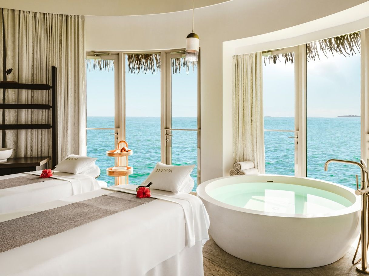 Couples massage with ocean views