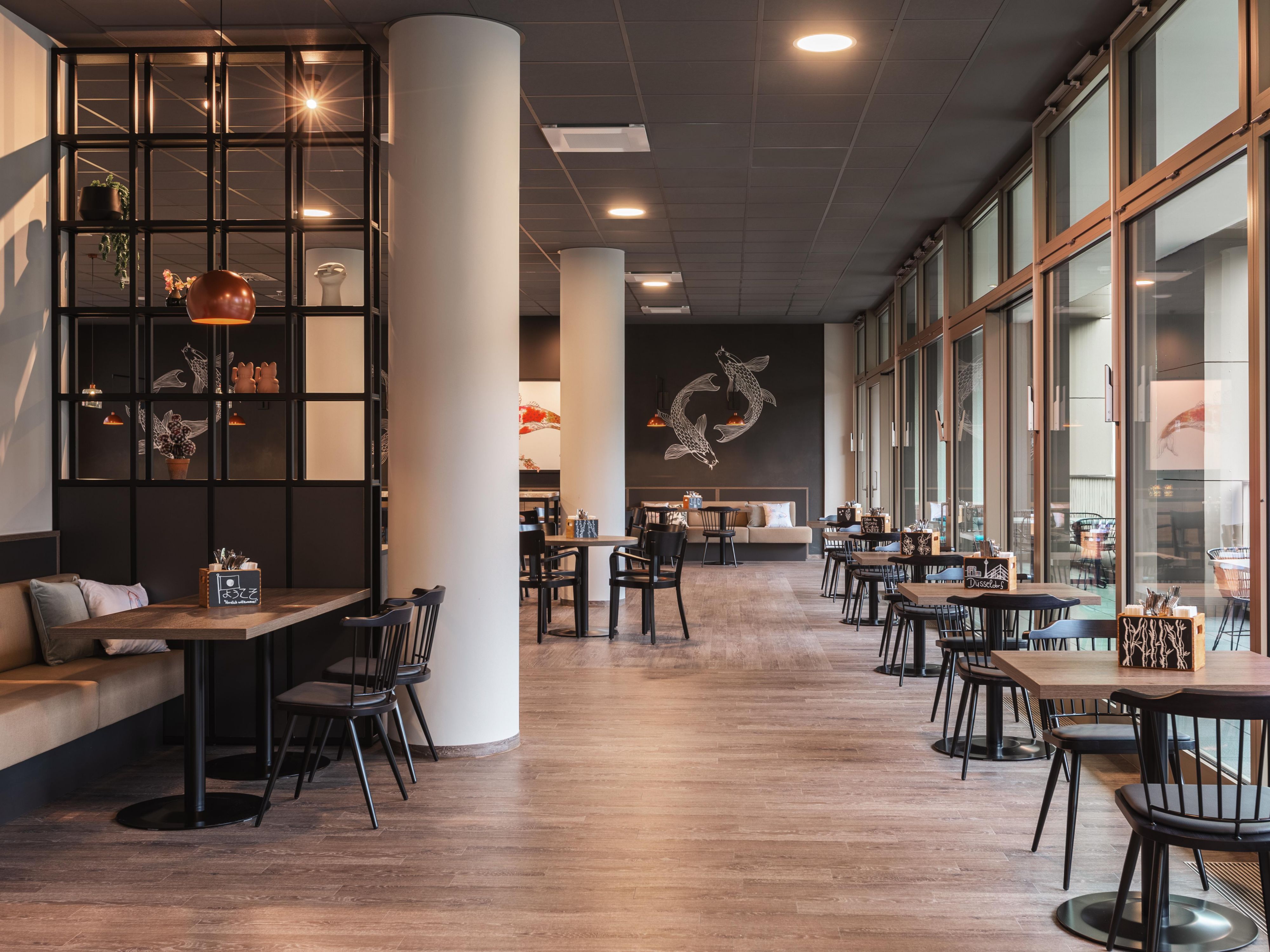 Holiday Inn - the niu, Tab Dusseldorf Main Station Breakfast Room