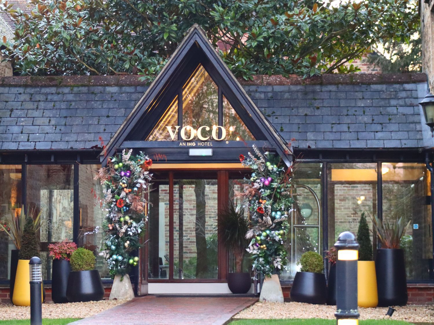 christmas decorated entrance at voco Oxford Thames
