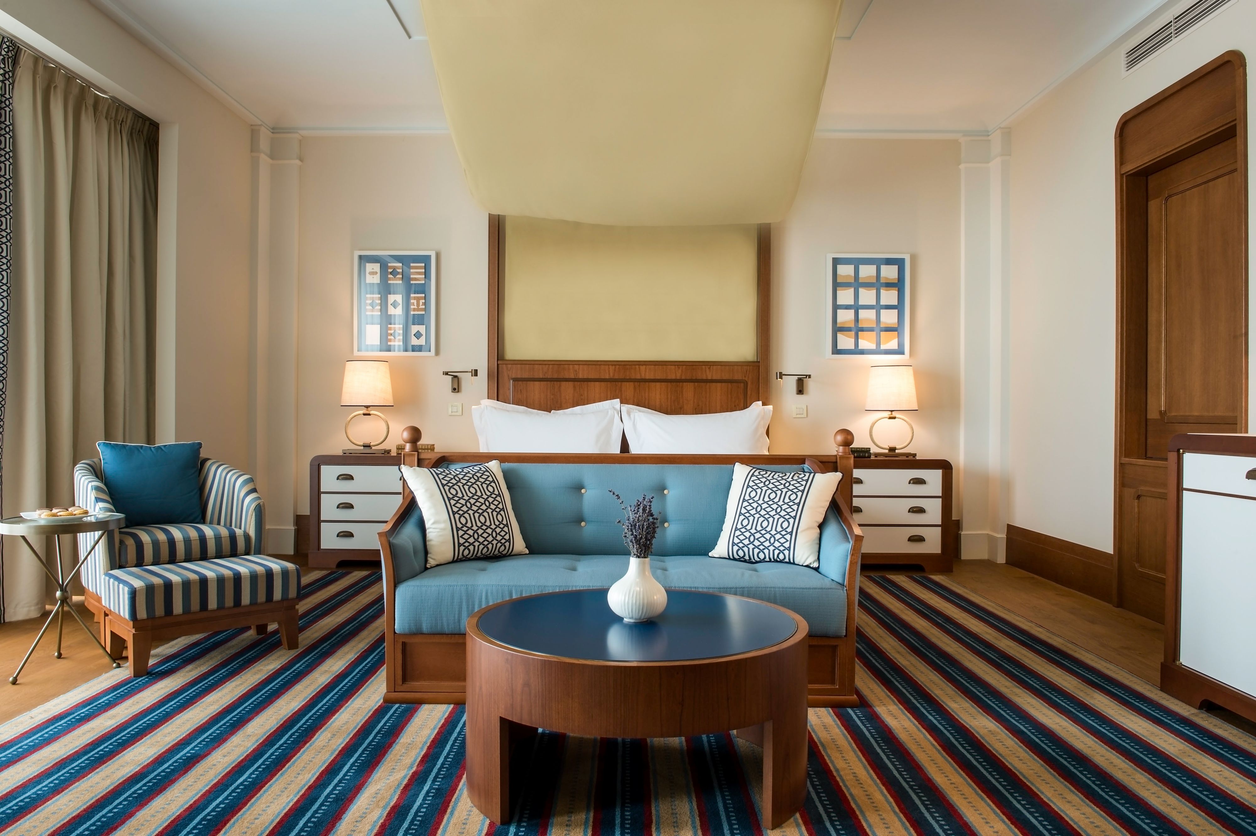 Classic Room with Pool View and Balcony 