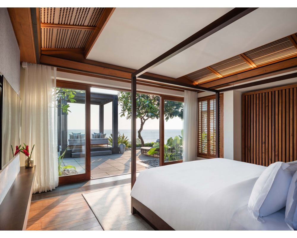 Regent Featured Room