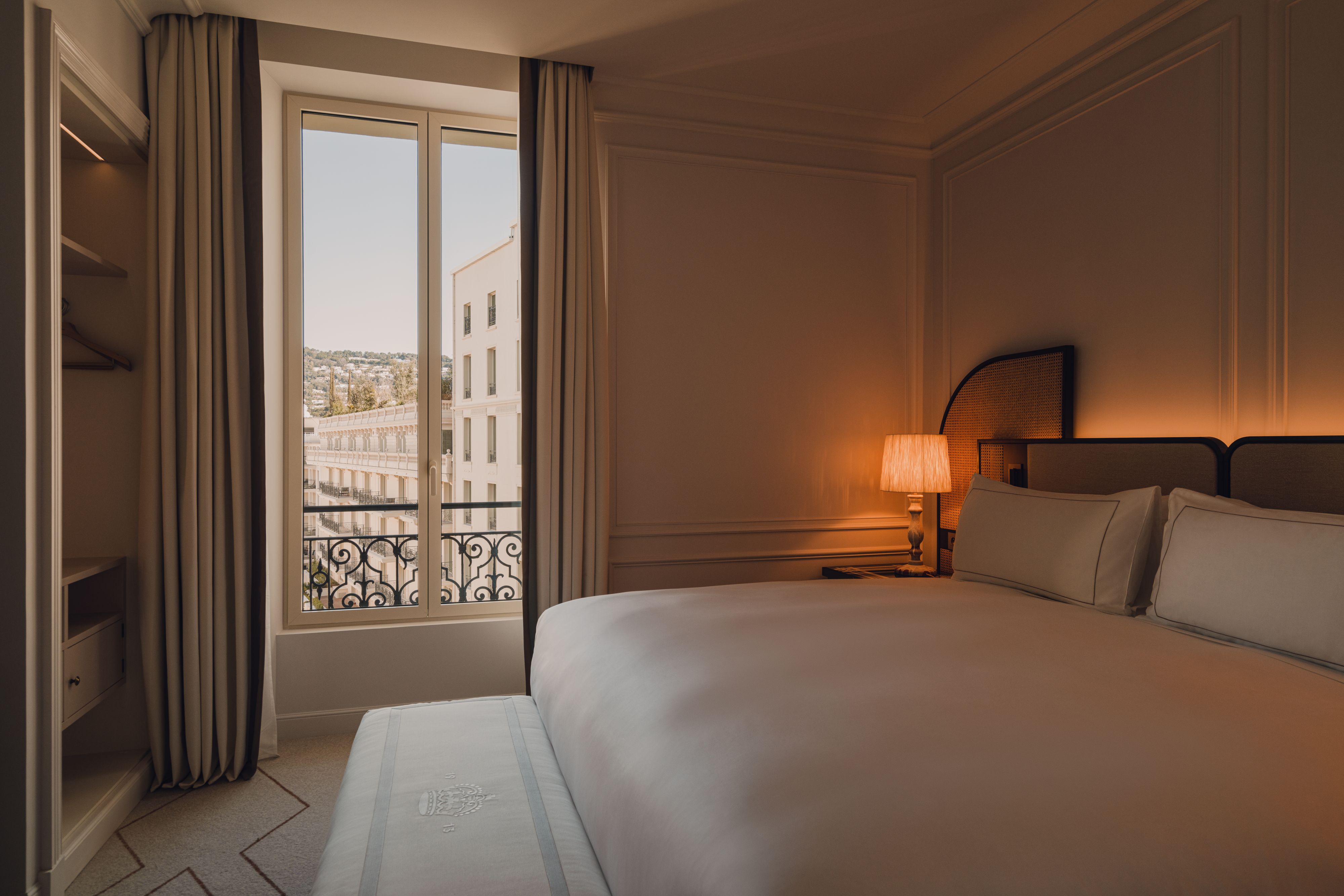 Regent Featured Room