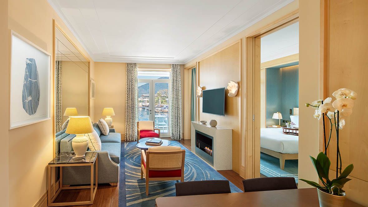 Regent Featured Room