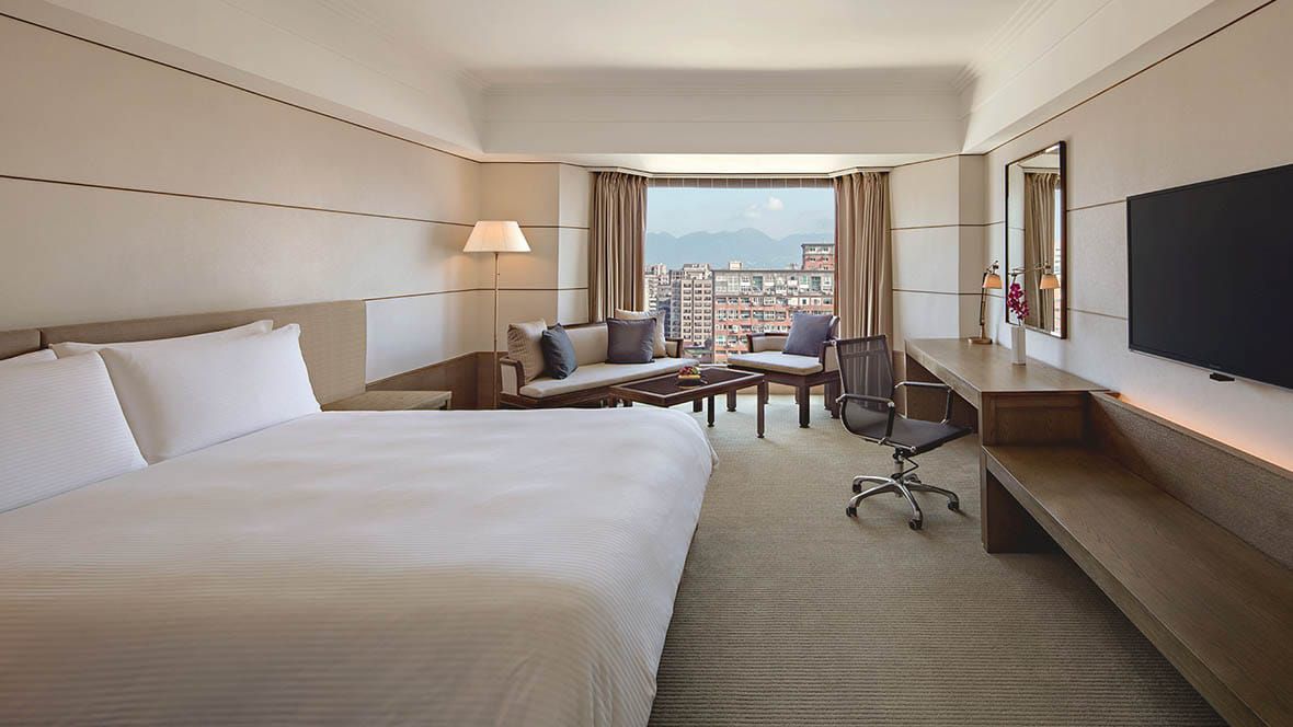 Regent Featured Room