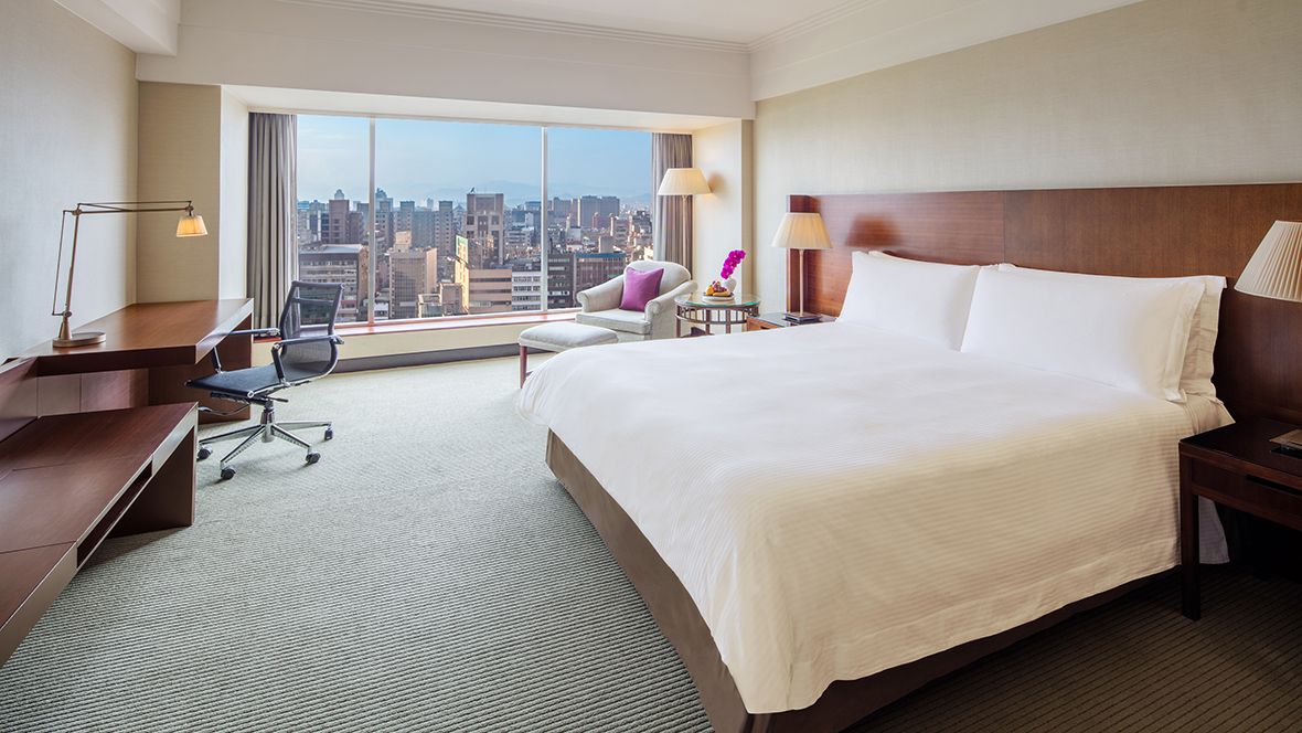 Regent Featured Room