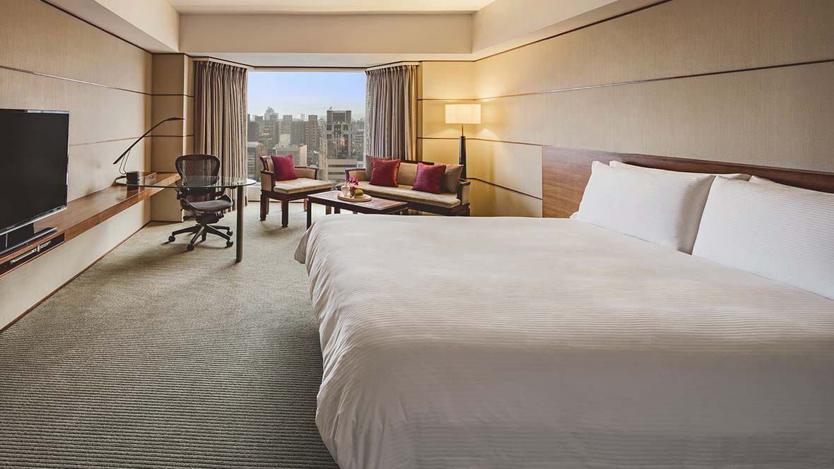 Regent Featured Room