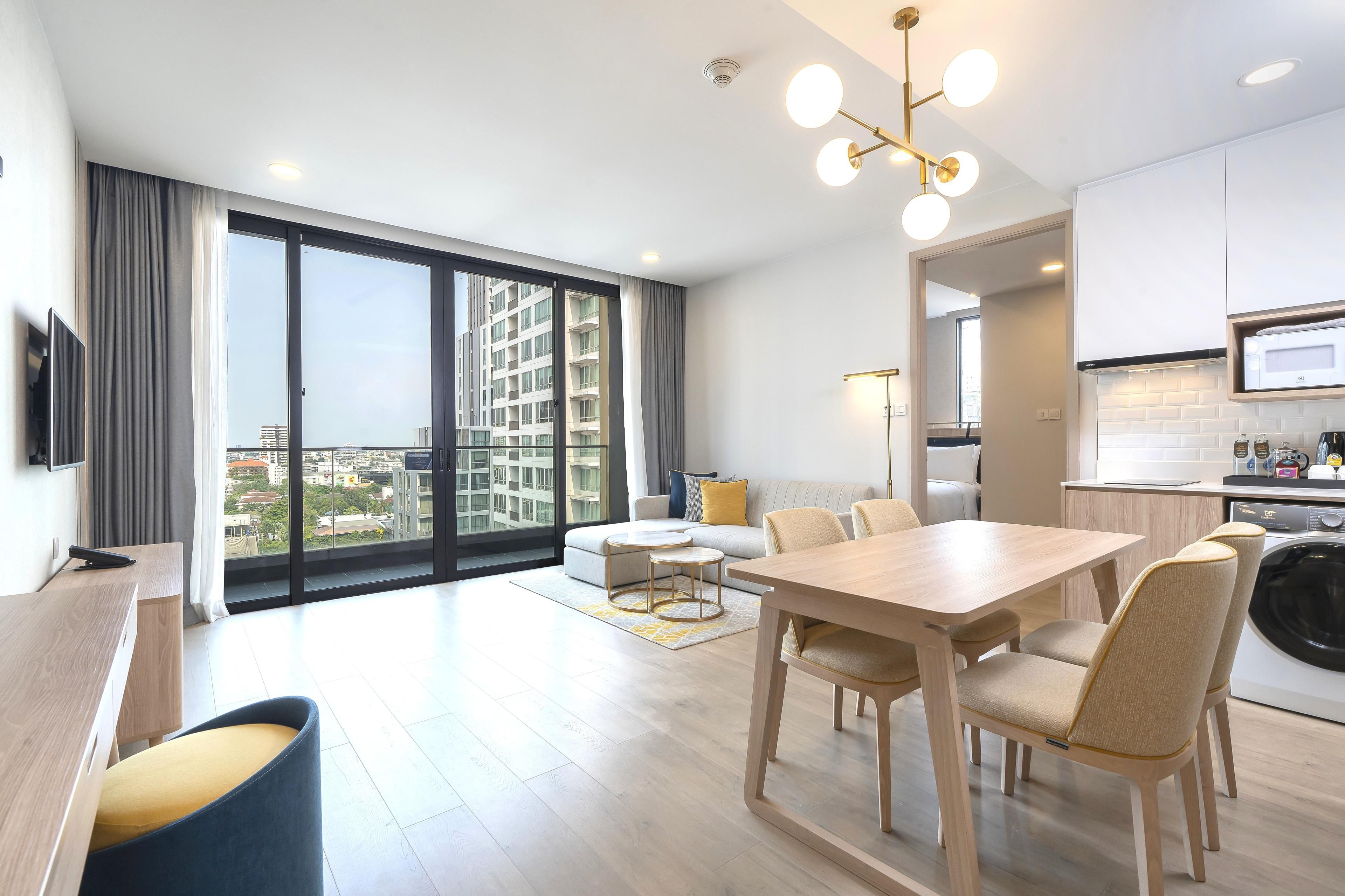 选择您自己的曼谷最佳长住空间，免费使用从健身中心到日本温泉的所有酒店设施。 每月特别优惠现已推出！