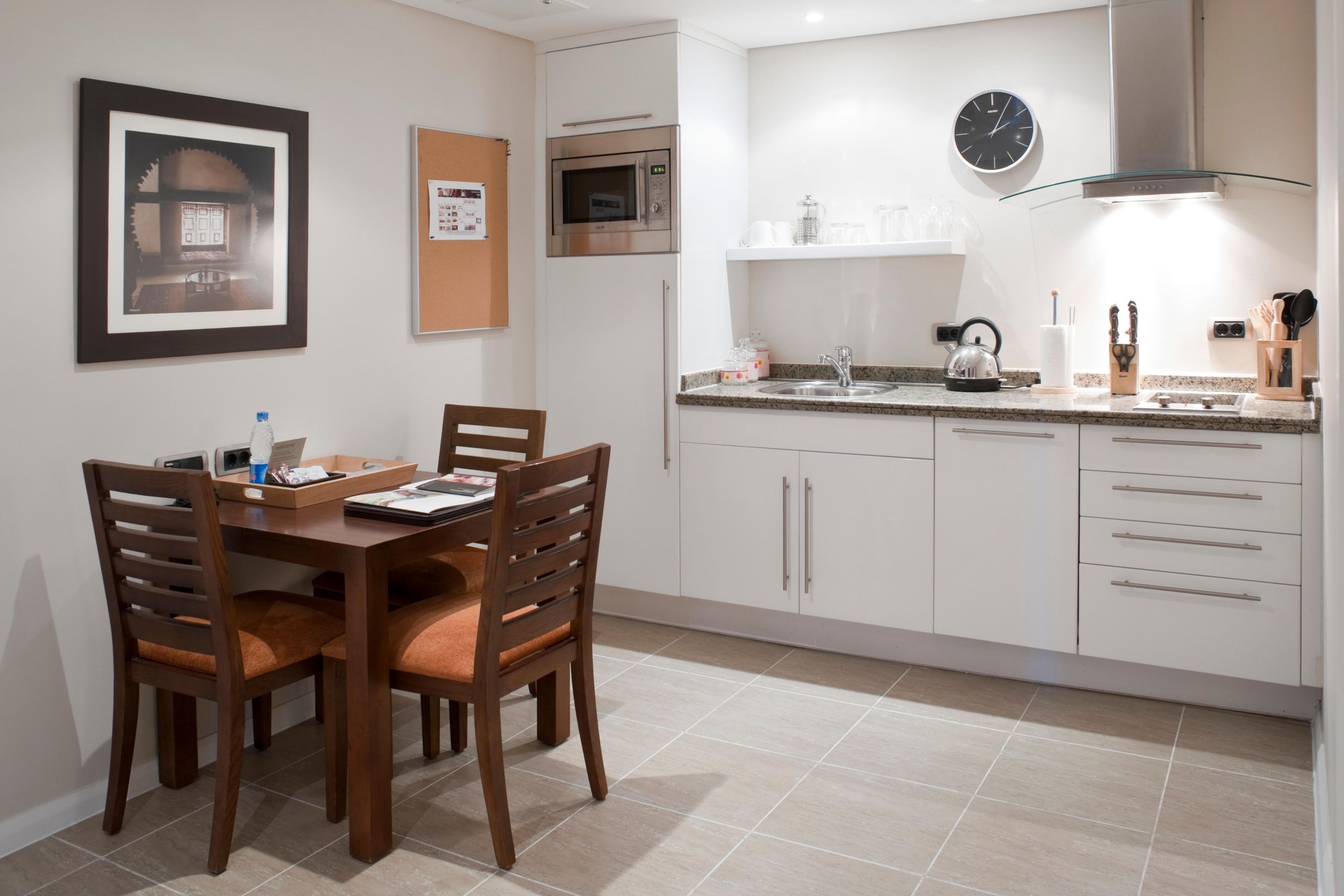 In your suite, not only is there a fridge, 
dishwasher, hob, and combination oven, but also 
every plate, cup, glass, and cooking utensil you will 
ever need.
