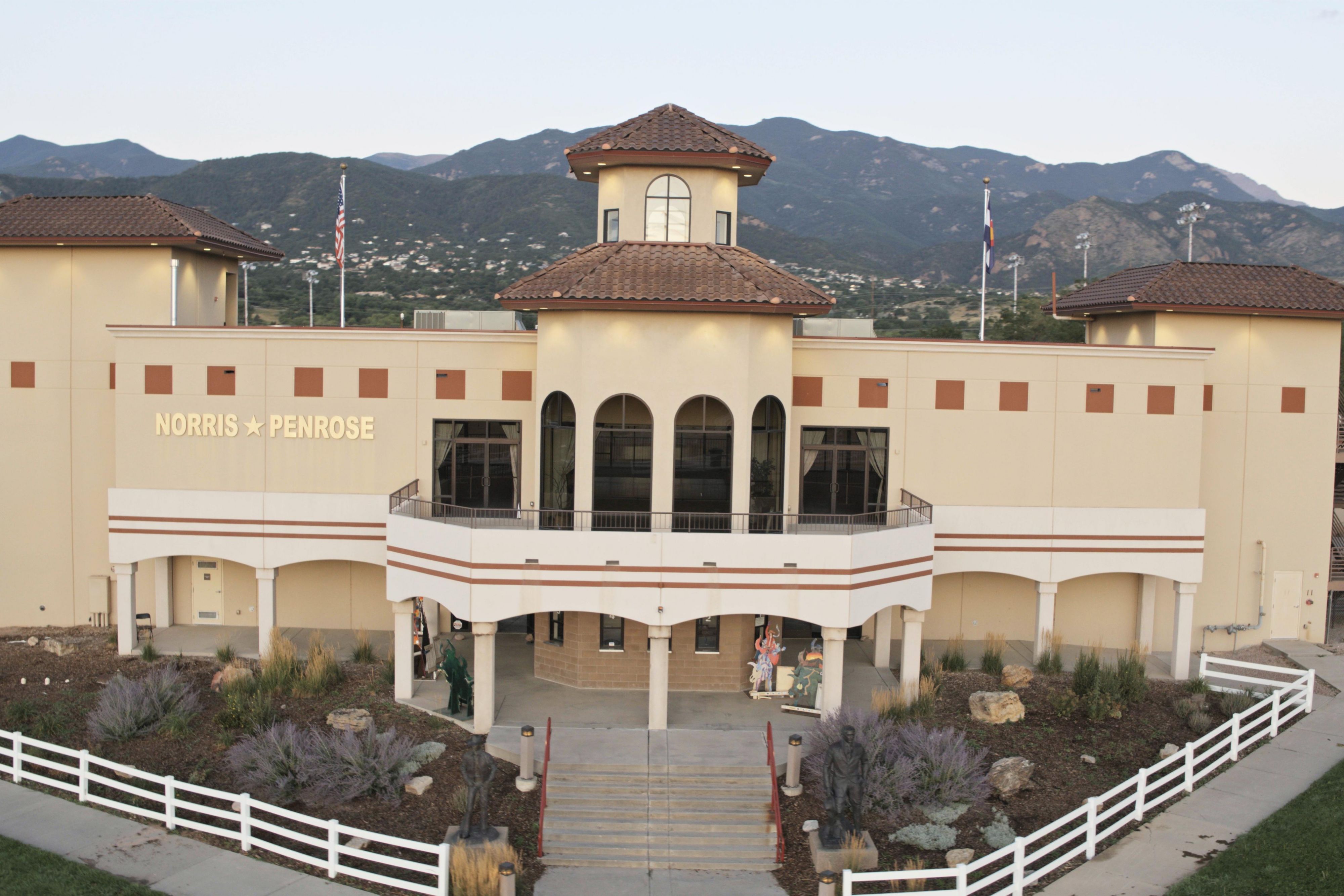 CommonSpirit St. Francis Hospital is just 1 mile from our hotel, while UCHealth Memorial Hospital North is a quick 7-minute drive away. Enjoy peace of mind knowing top-notch medical care is conveniently close, ensuring you have everything you need for a comfortable stay. Be sure to inquire about our medical rates. 