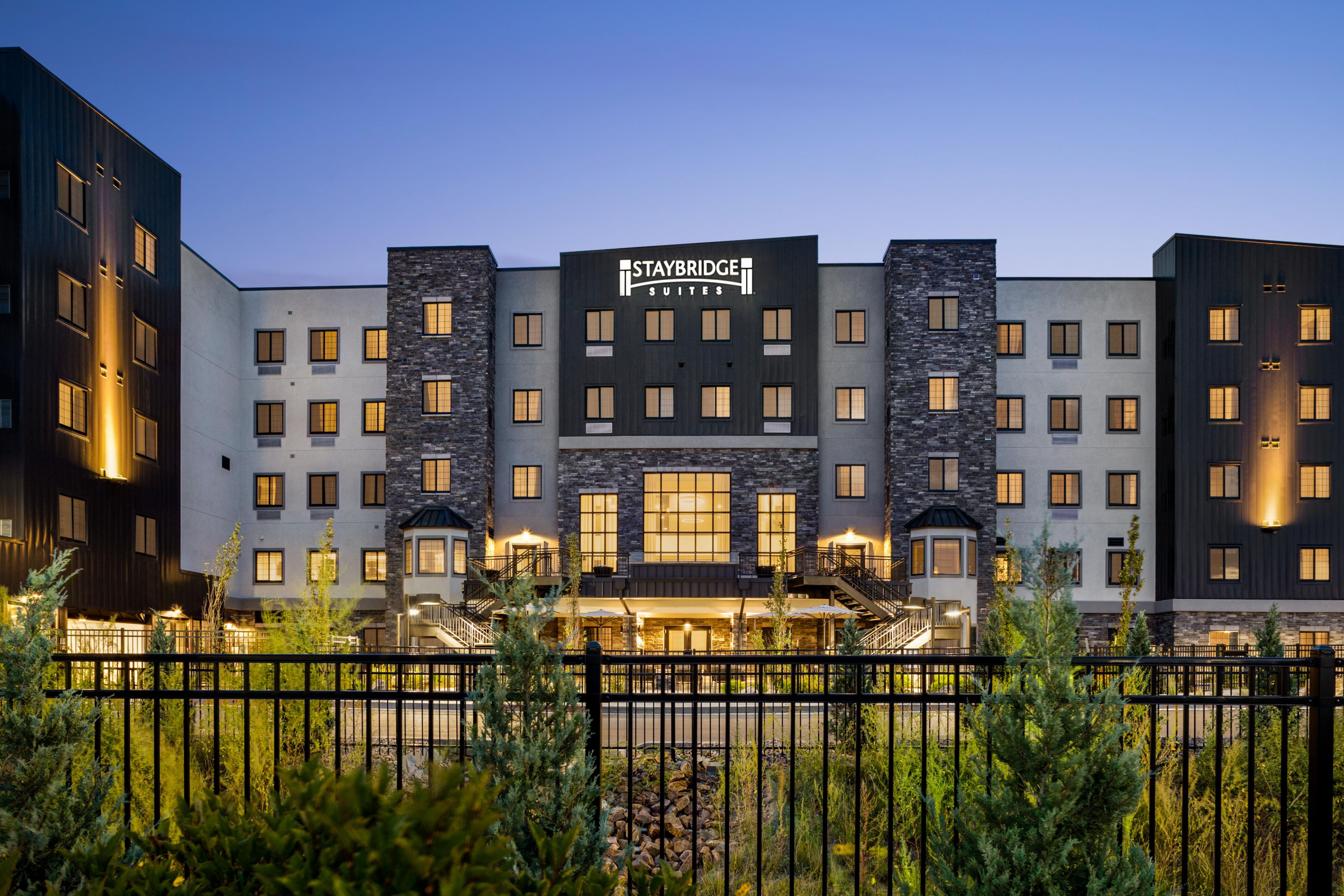 Our hotel boasts a prime location in Northern Colorado Springs, ideal for accessing must-see attractions like Pikes Peak and Garden of the Gods. It's also conveniently near corporate offices and medical facilities, including UCHealth and Penrose-St. Francis Hospital, ensuring a convenient and enjoyable stay for every guest.