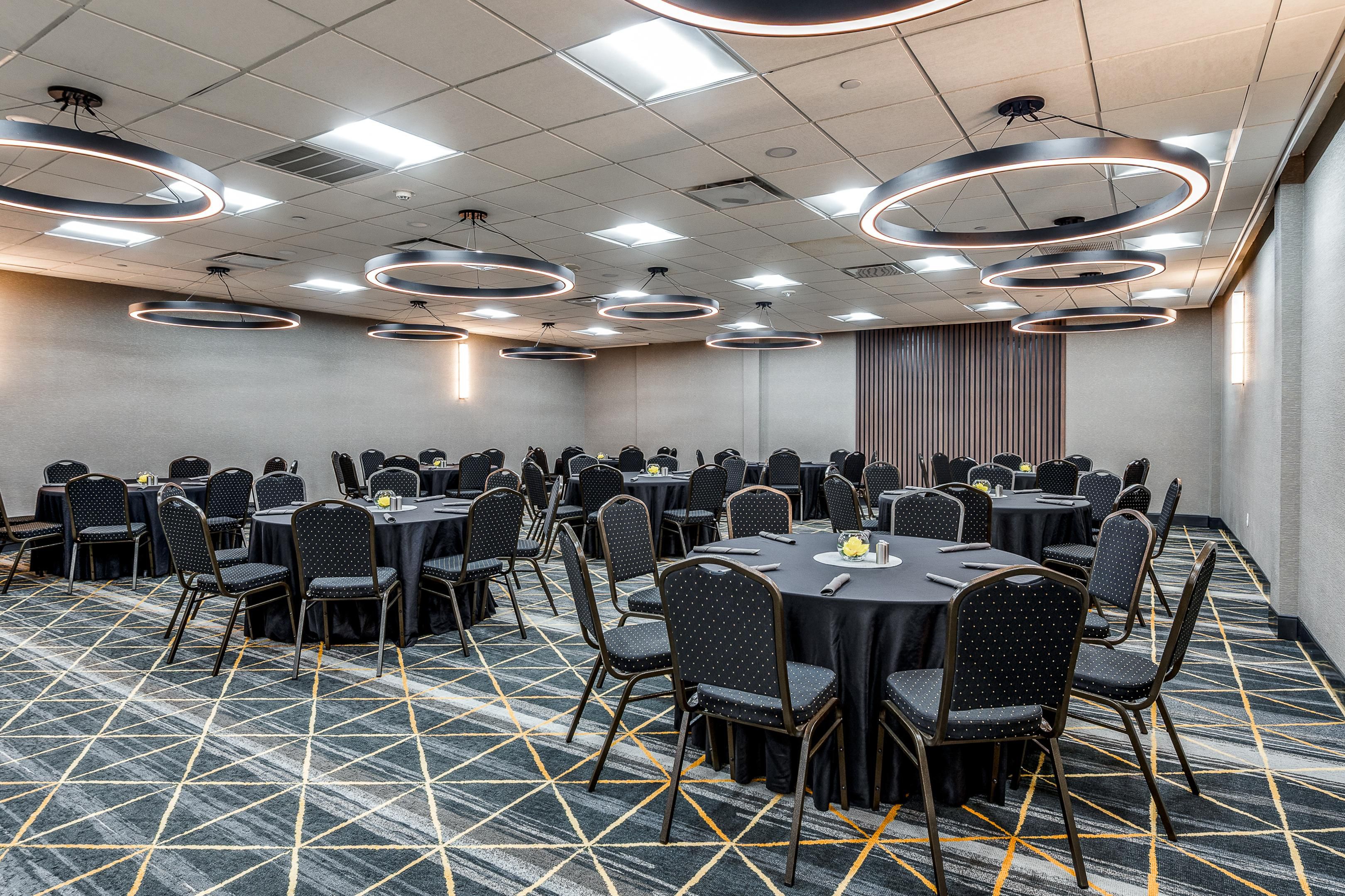 Our 2,000 square feet ballroom provides the perfect setting for small to medium-sized meetings and social events. Equipped with modern amenities and a dedicated events team, we turn ordinary meetings into extraordinary events.