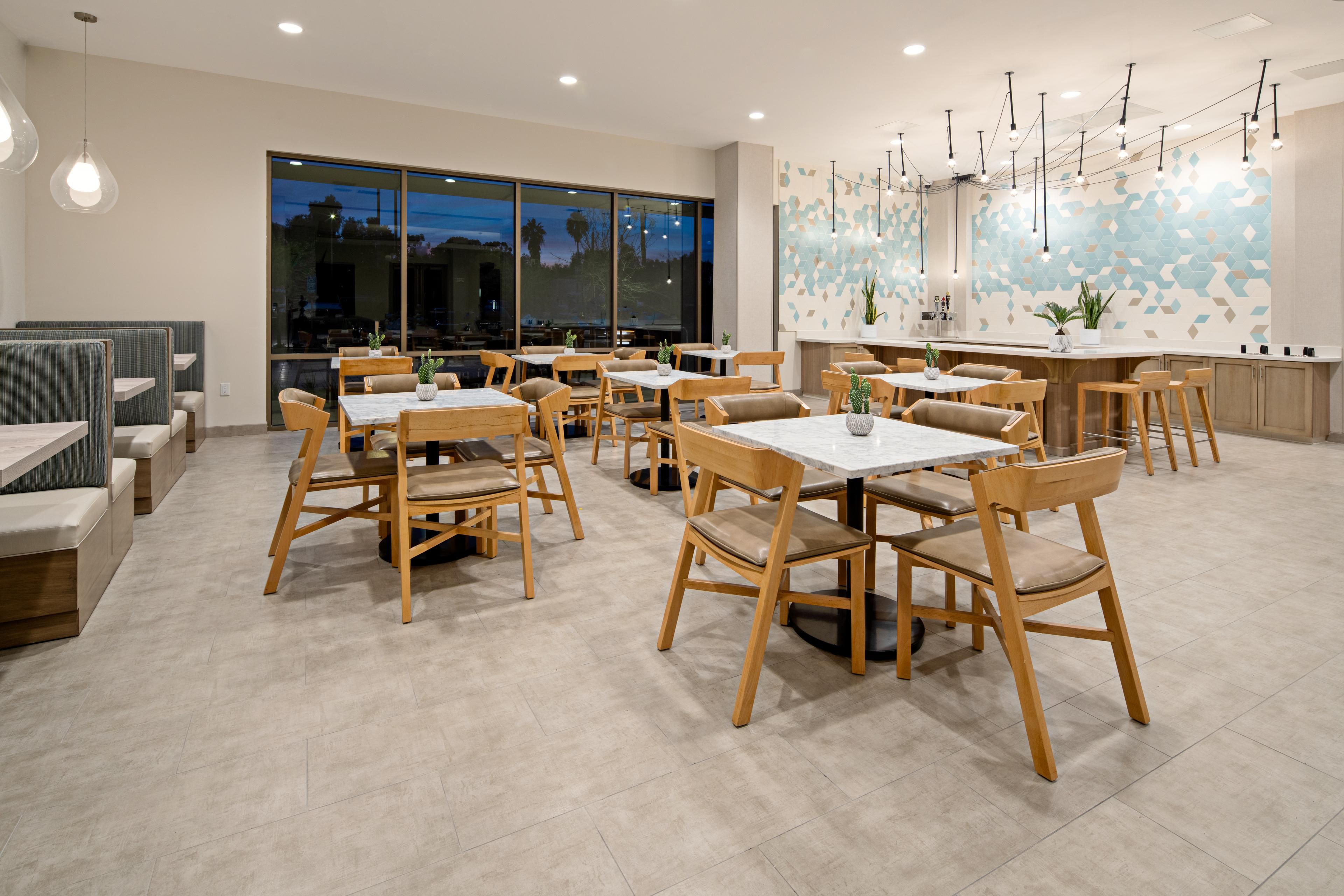 Complimentary hot breakfast is a delicious start to your day, every day. There's always something new, from hot meals to grab-and-go snacks. Join us for an evening reception with complimentary small plates and drinks on selected days. 