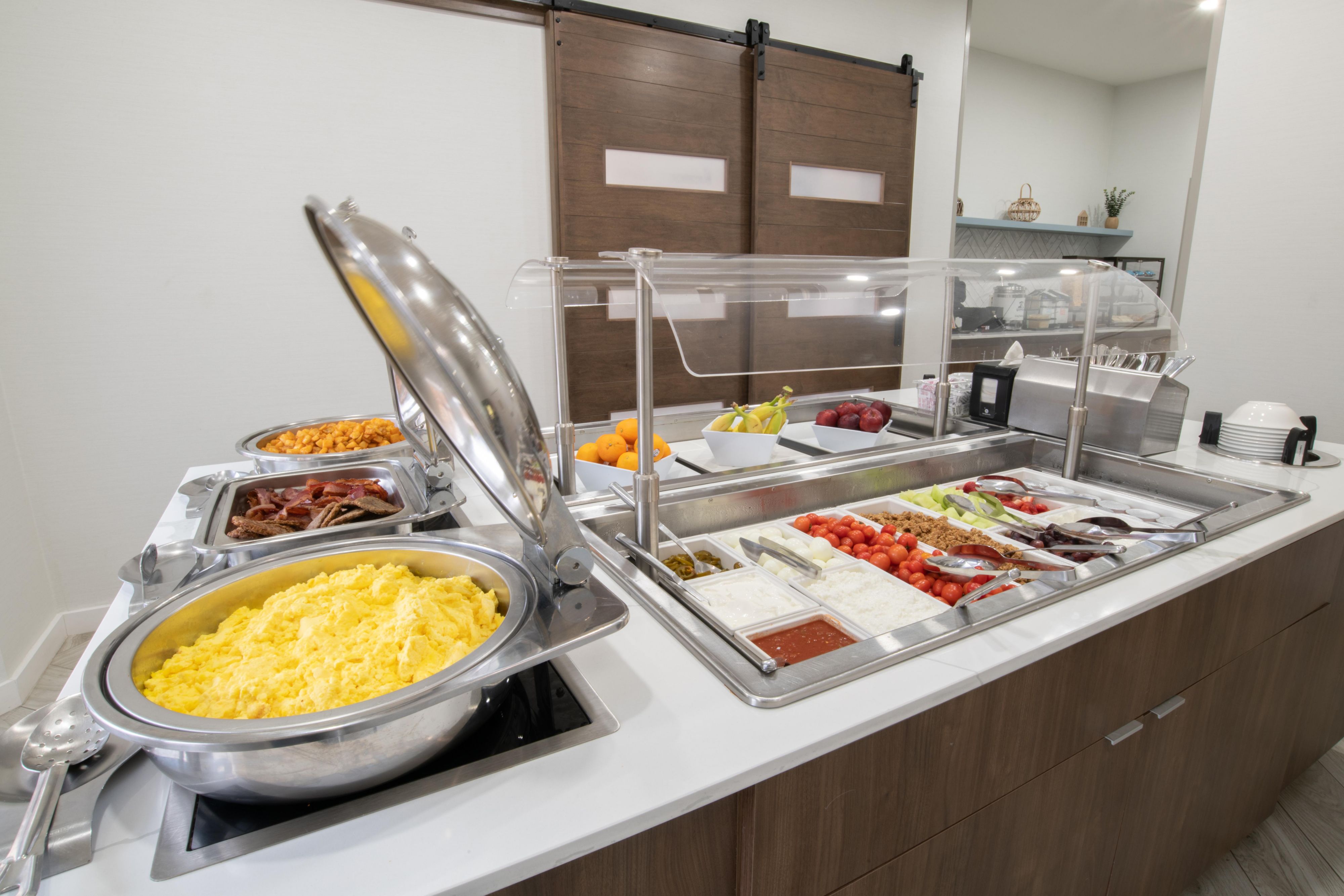 Start your mornings in Oklahoma City sunny side up with free breakfast served daily at our all-suite hotel. On Monday, Tuesday, and Wednesday, please join us for The Social, an evening reception with free light bites, wine, and beer.