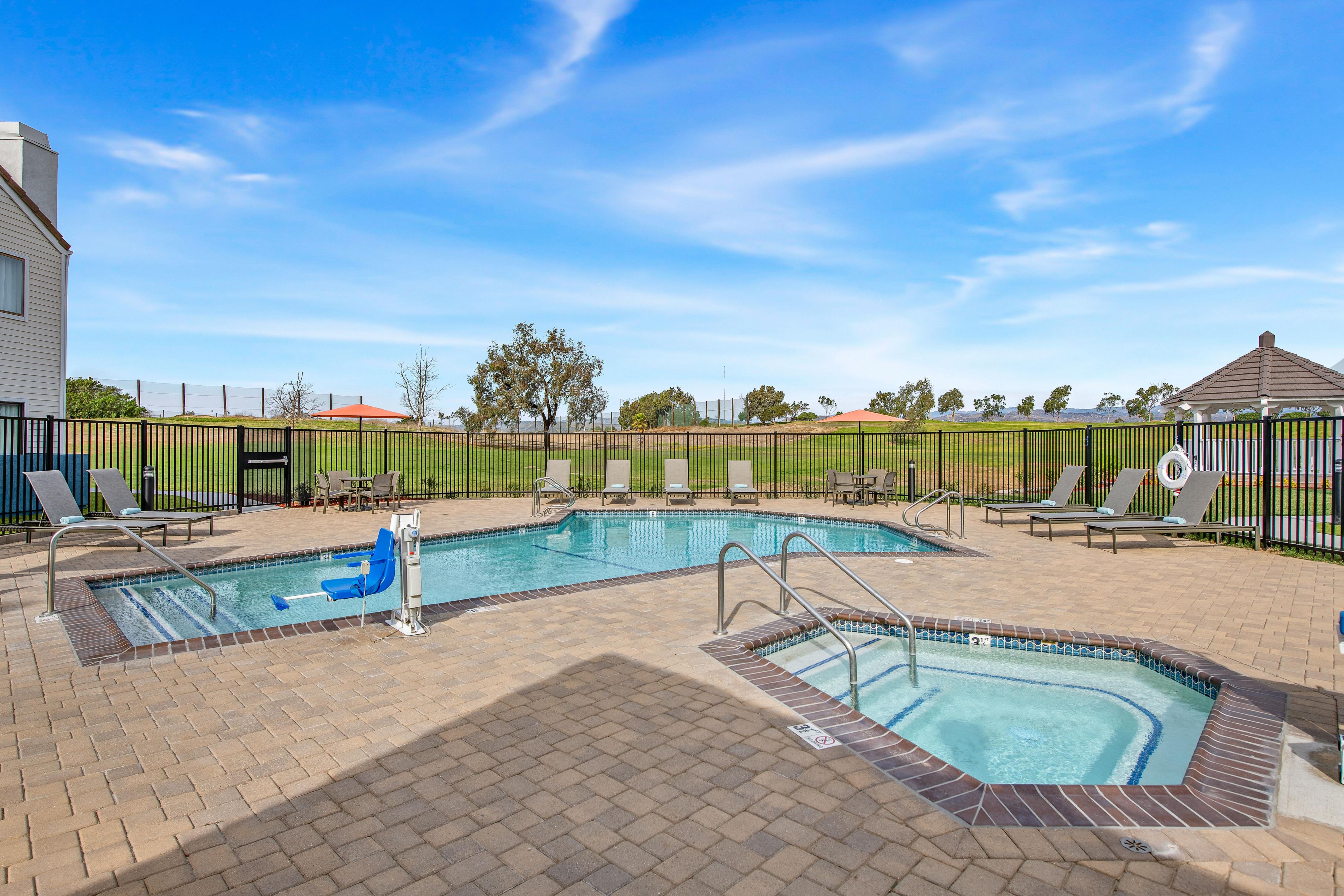 Unwind with two heated outdoor pools, three whirlpools, and a relaxing patio with a fire pit and gas grill. Stay active on our lighted tennis and pickleball courts. Perfect for relaxation and recreation, our amenities are designed to elevate your stay in Oxnard.