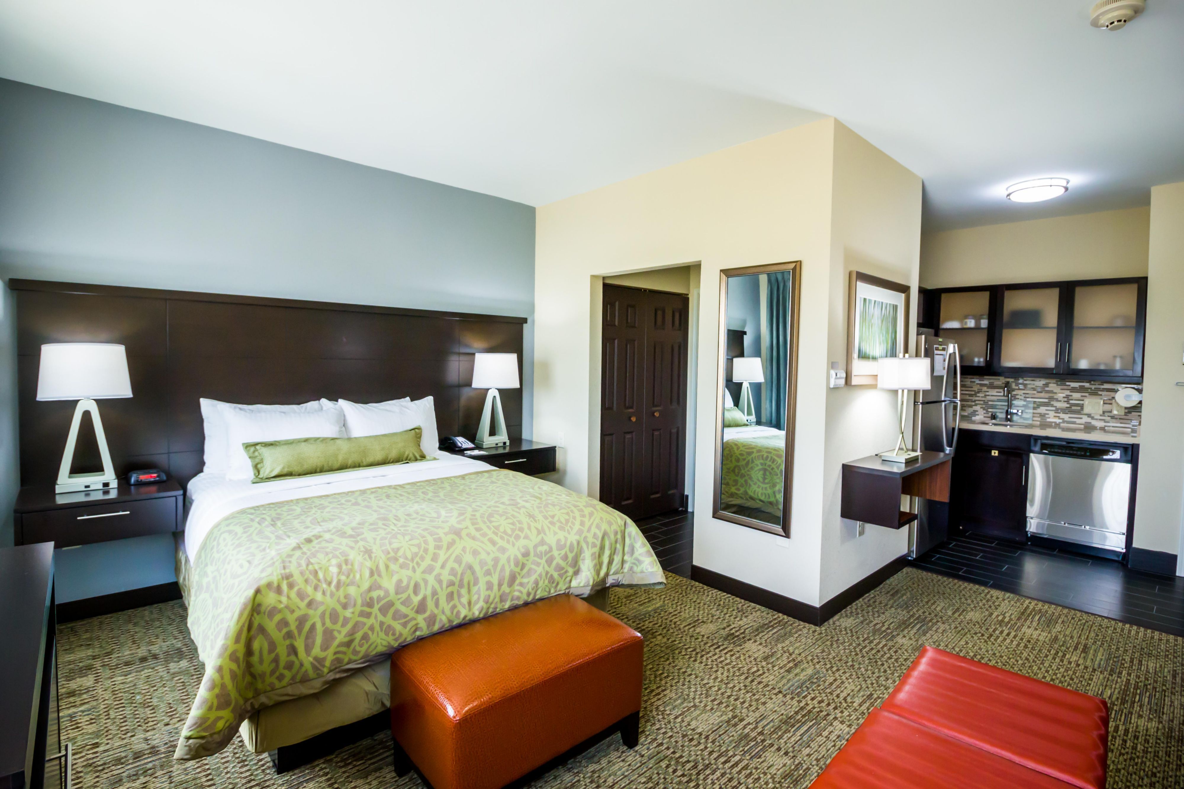 Our spacious suites are perfect for extended stays or short trips, designed to easily flex between productivity and relaxation. Enjoy the comforts of home and everything you need for a successful visit, no matter the length of your stay.