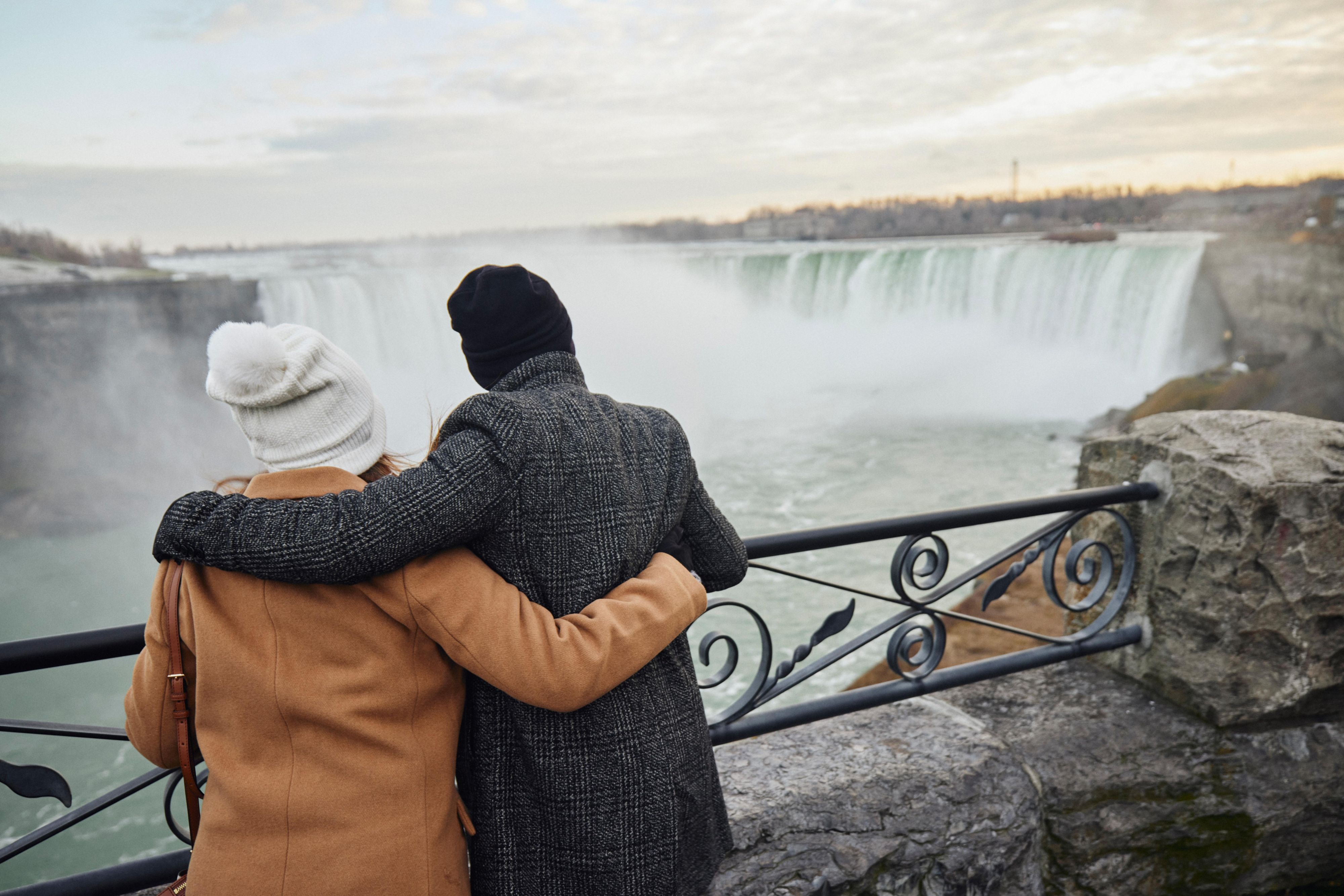 Explore St. Catharines from our prime location! Visit parks, hike the Niagara Escarpment, or unwind at Lakeside Park and Sunset Beach. We’re a short drive from Niagara Falls, and top restaurants, Fat Rabbit and Pearl Morissette, the only Michelin star restaurant in the Niagara region. Close to wineries  and cultural hotspots—adventure awaits!