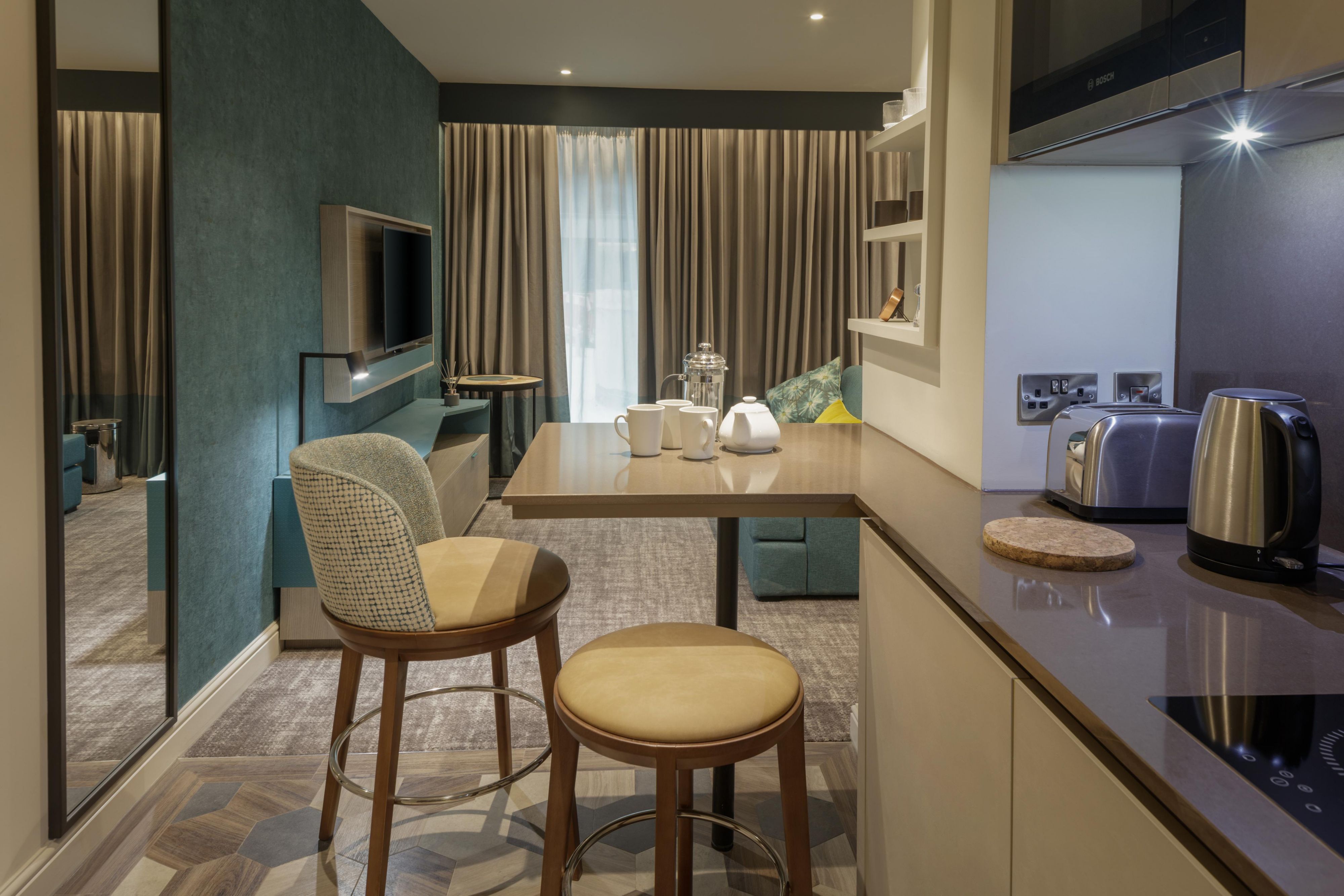 Staybridge Suites offers modern and comfortable apartment-style accommodation for short or extended stays with fully equipped kitchens, free Wi-Fi and complimentary breakfast.