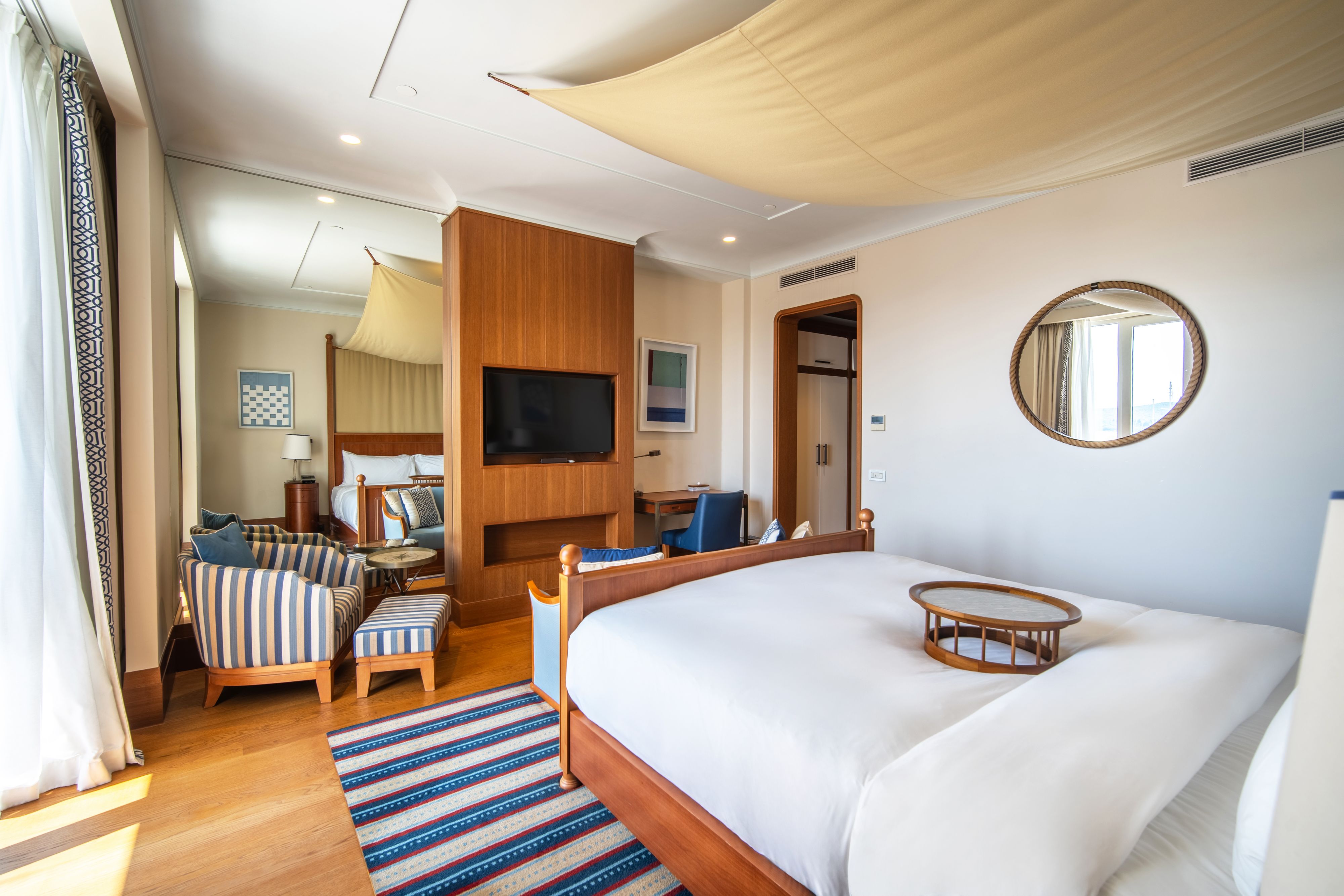 Three-Bedroom Penthouse Venezia Jacuzzi