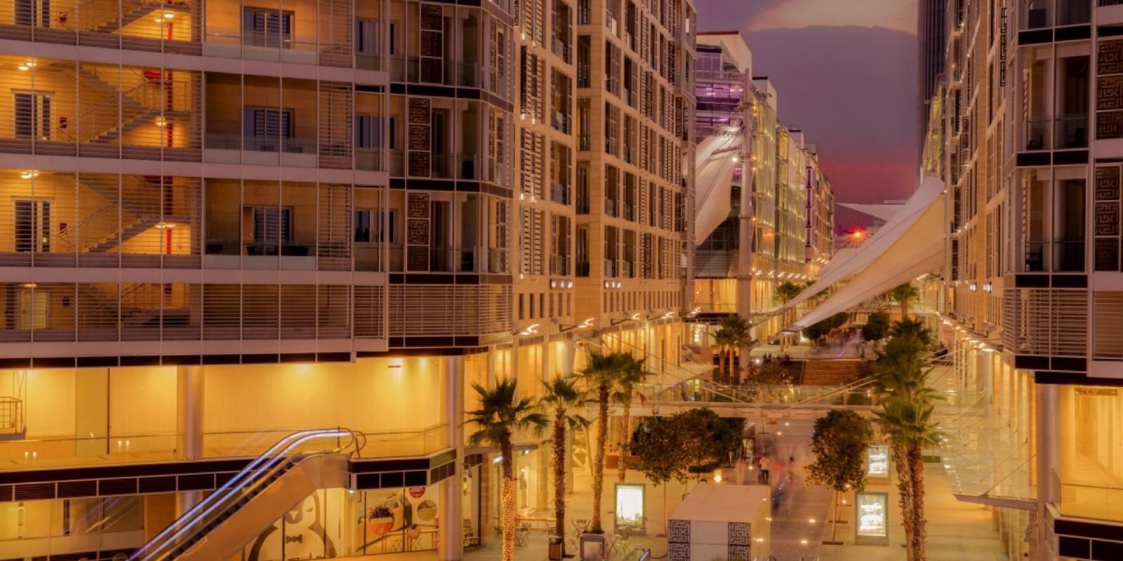 $hotelInfo.mediaDetails.welcomePhotos.primaryPhoto.caption}